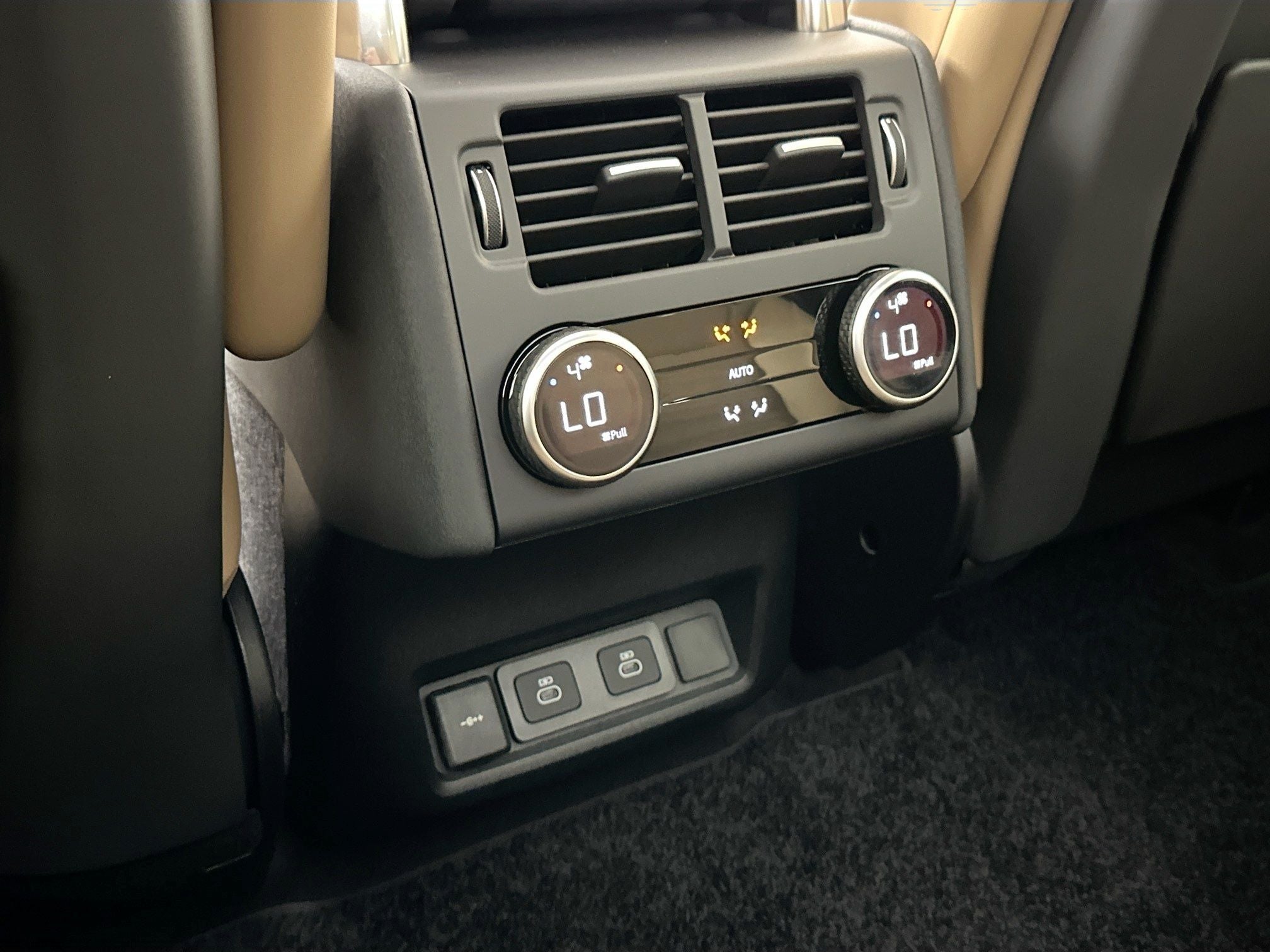 2025 Land Rover Discovery Dynamic SE