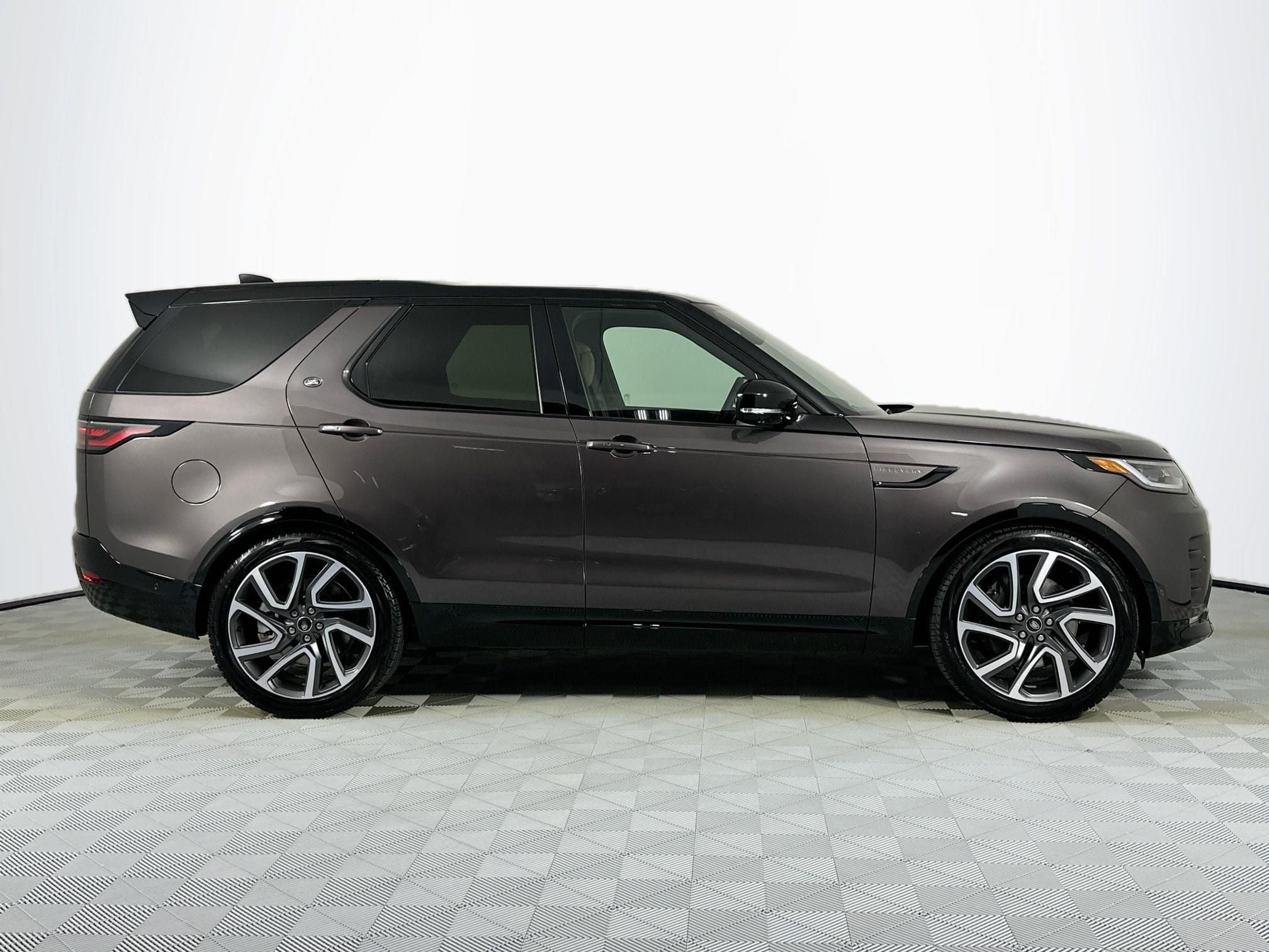2025 Land Rover Discovery Dynamic SE