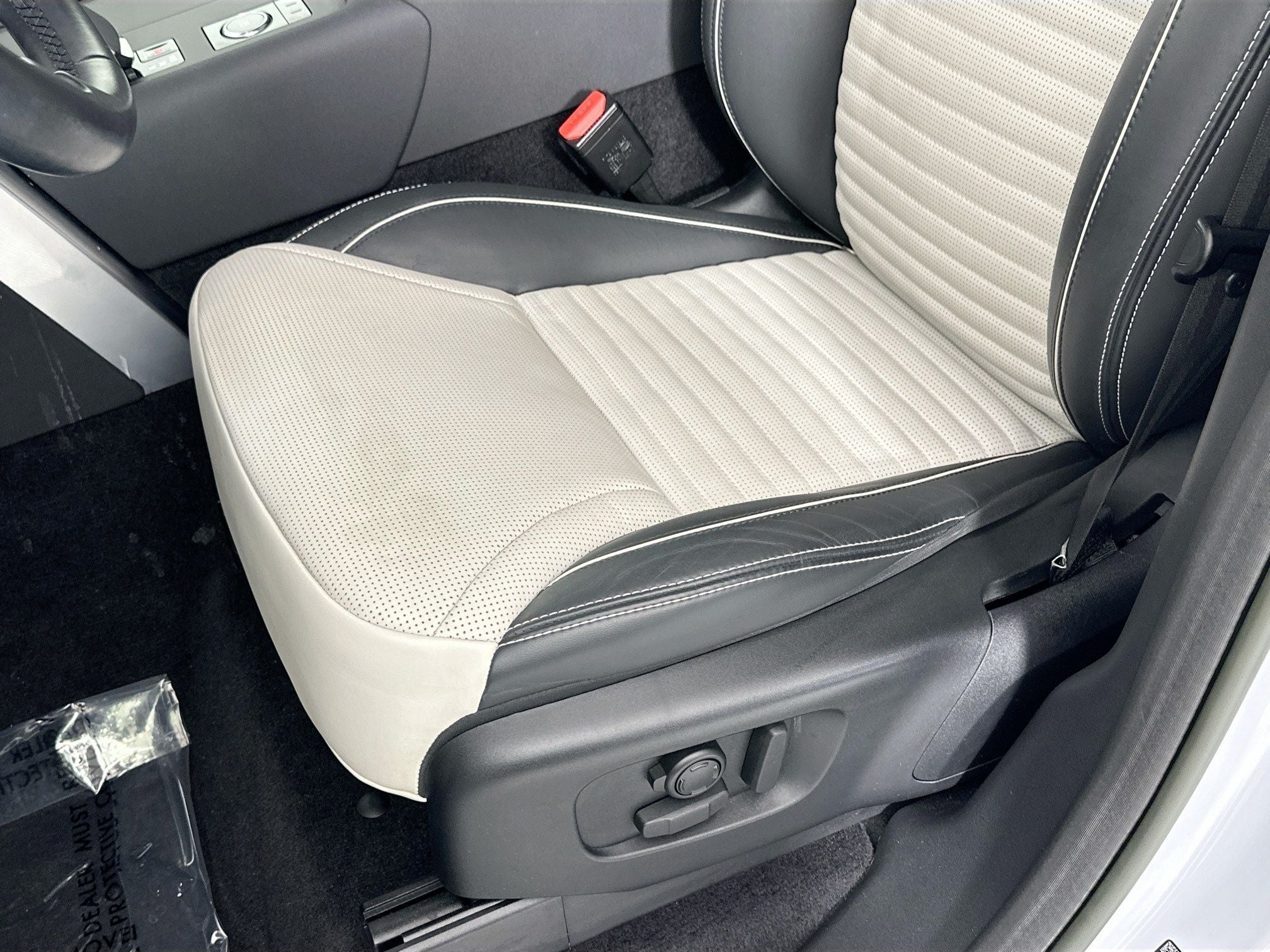 2023 Land Rover Discovery S R-Dynamic