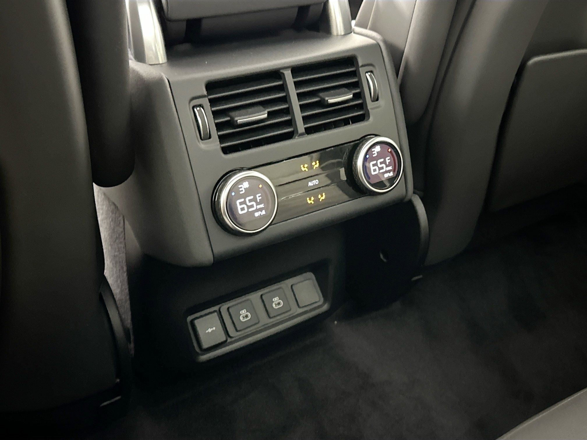 2023 Land Rover Discovery S R-Dynamic