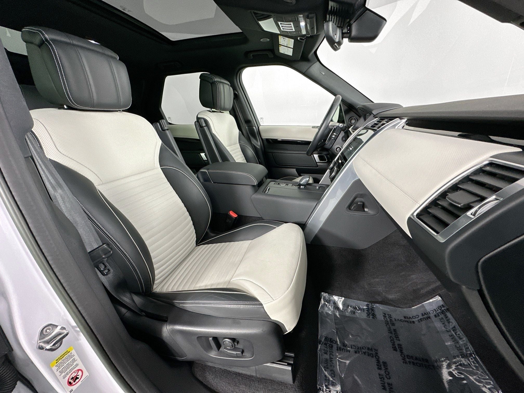 2023 Land Rover Discovery S R-Dynamic