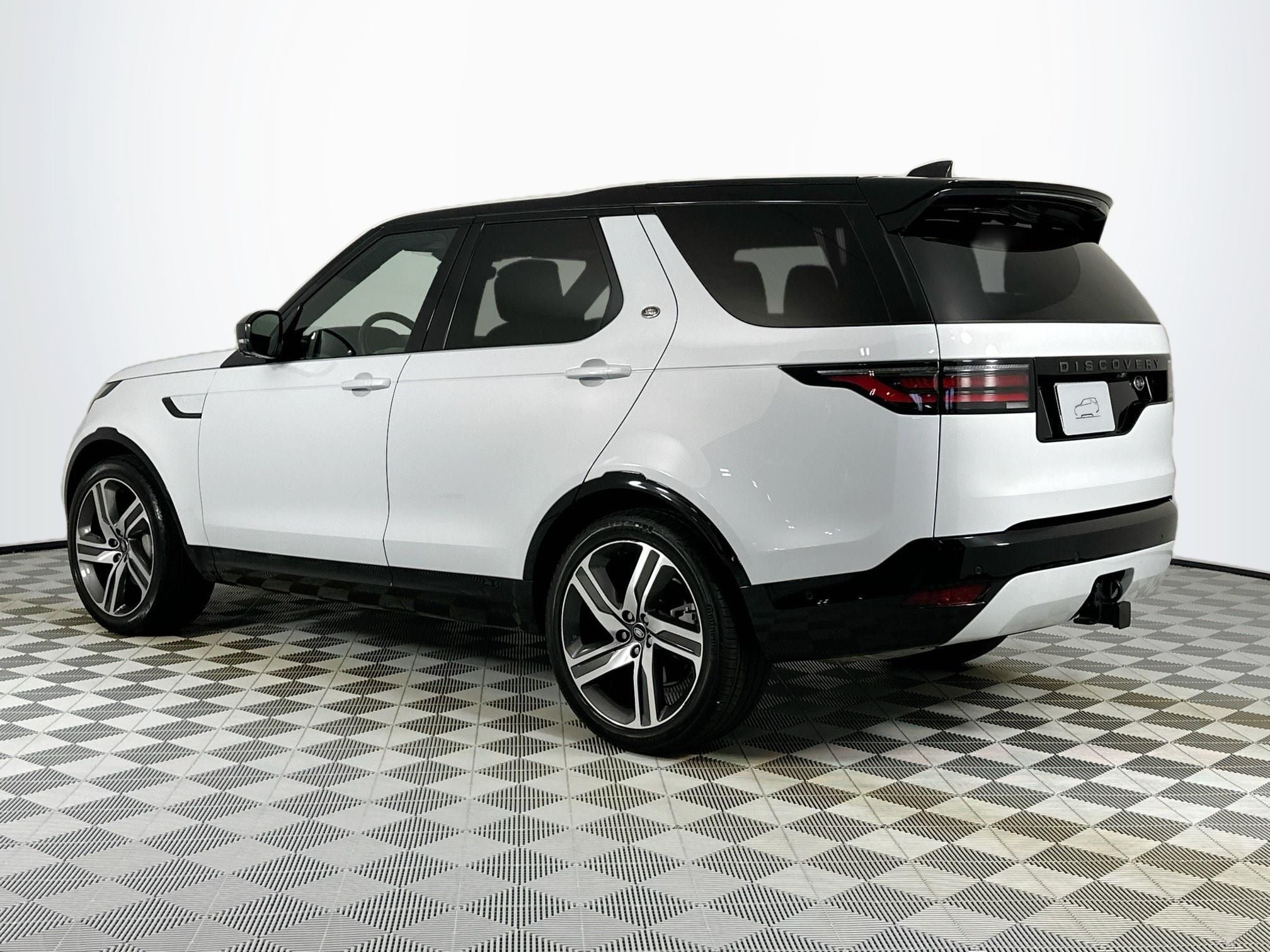 2023 Land Rover Discovery S R-Dynamic
