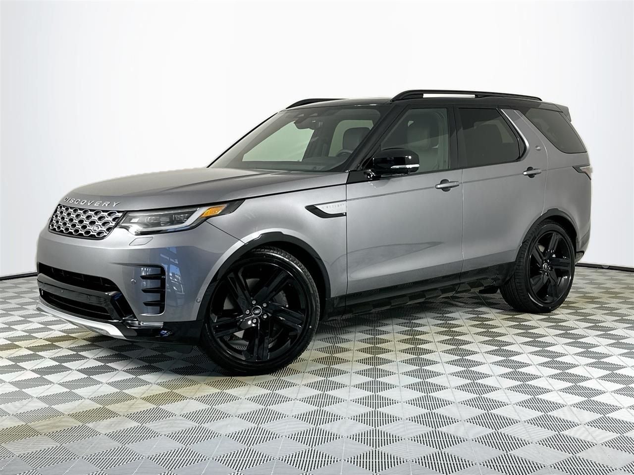 2026 Land Rover Discovery Gemini Edition
