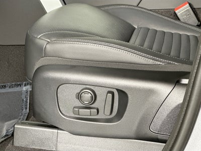 2026 Land Rover Discovery Gemini Edition