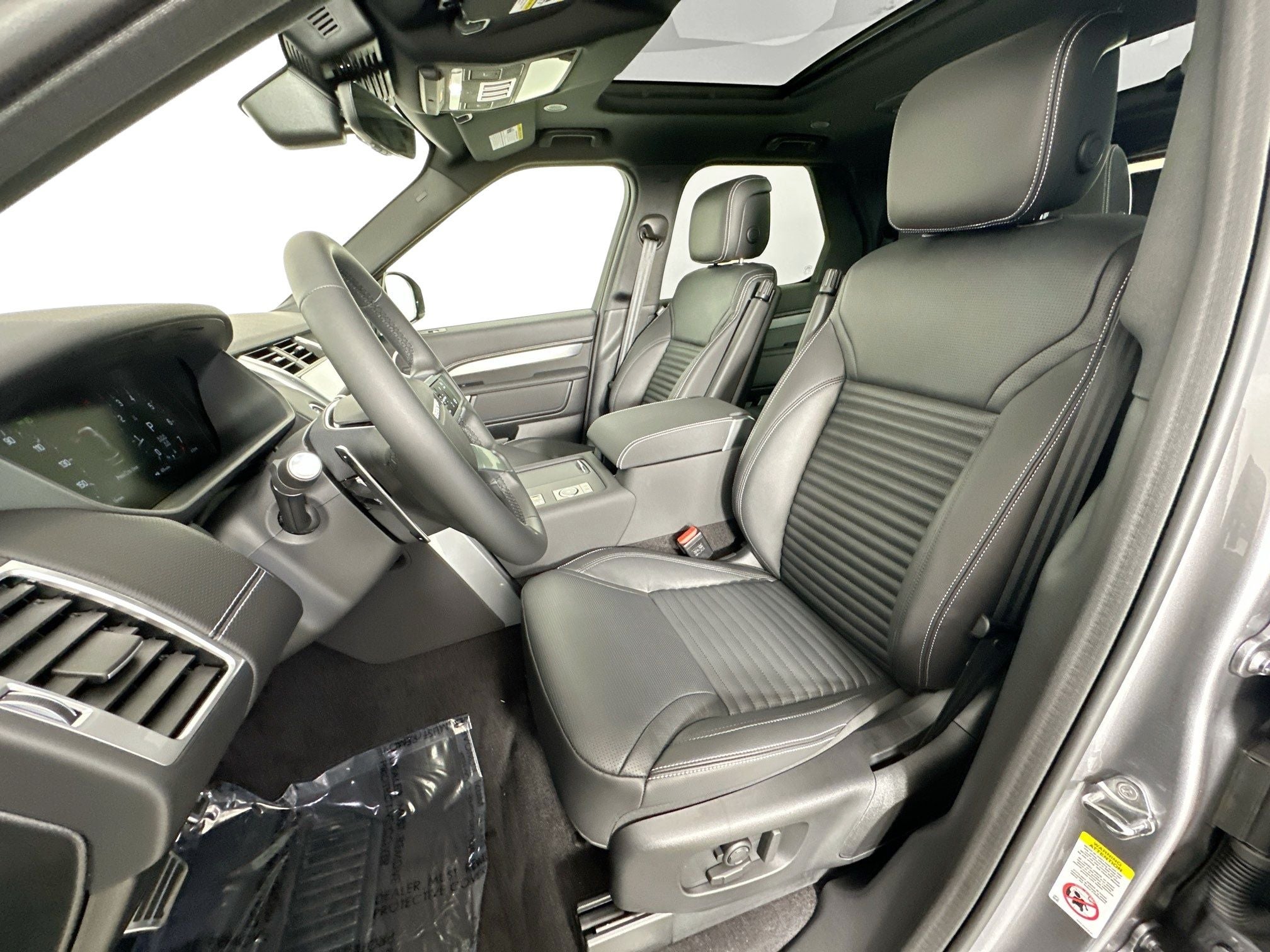 2026 Land Rover Discovery Gemini Edition