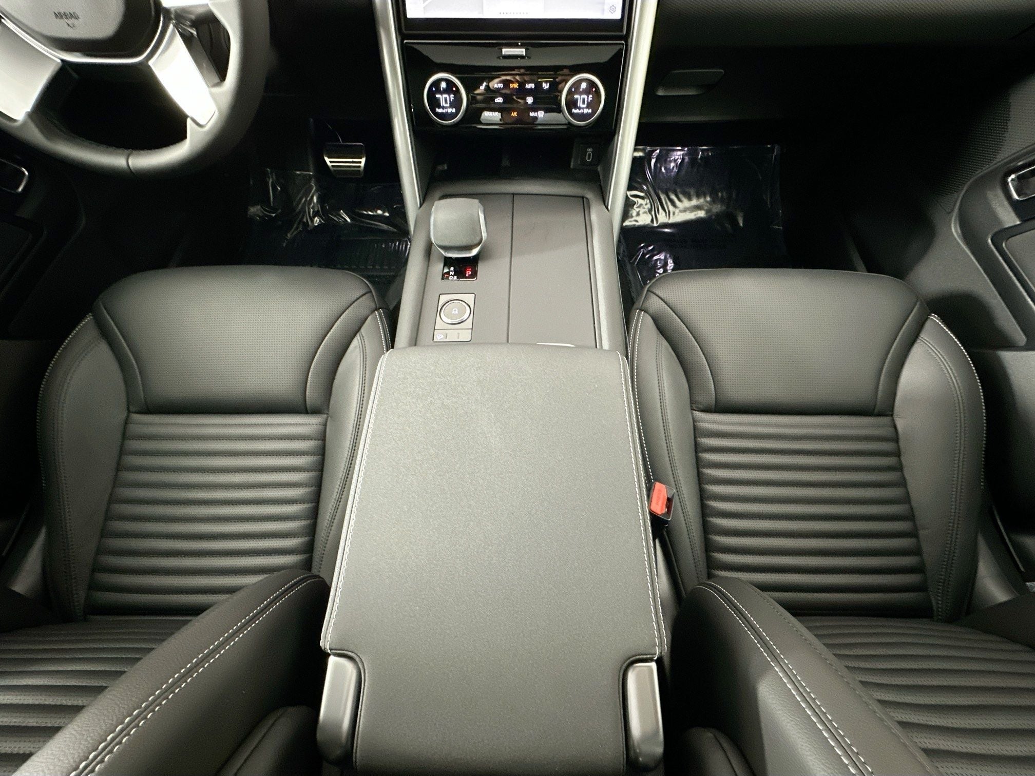 2026 Land Rover Discovery Gemini Edition