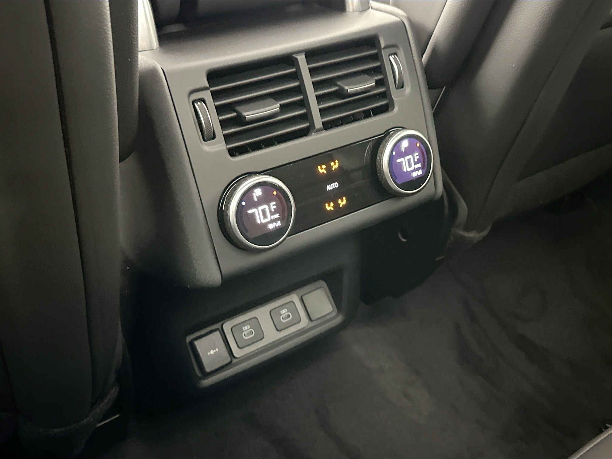 2026 Land Rover Discovery Gemini Edition