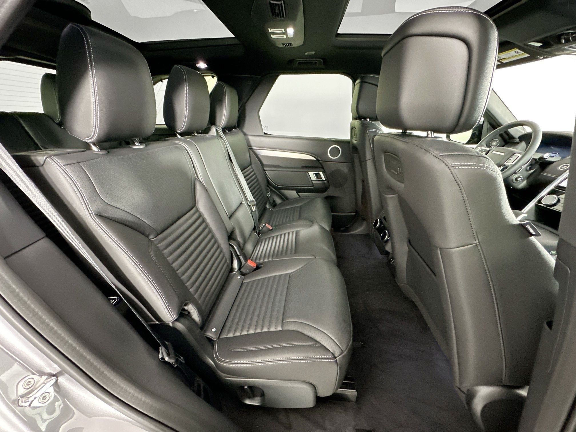 2026 Land Rover Discovery Gemini Edition