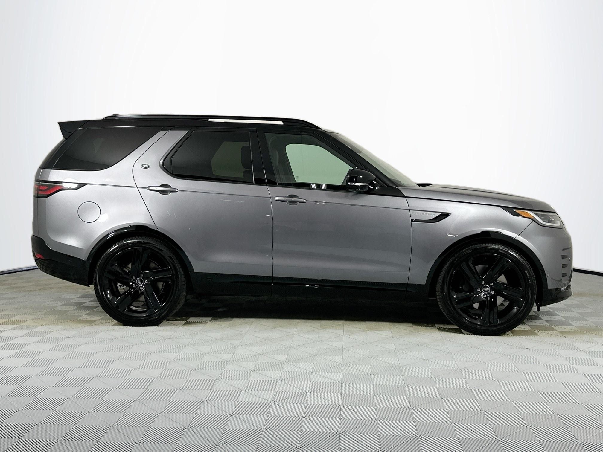 2026 Land Rover Discovery Gemini Edition