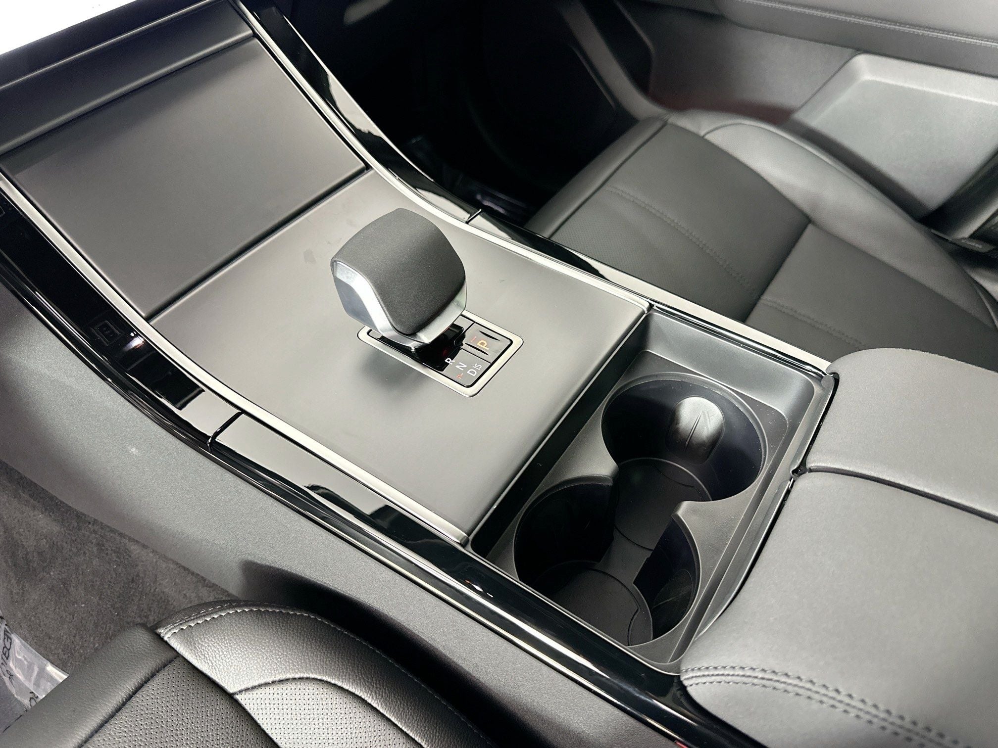 2026 Land Rover Range Rover Velar S