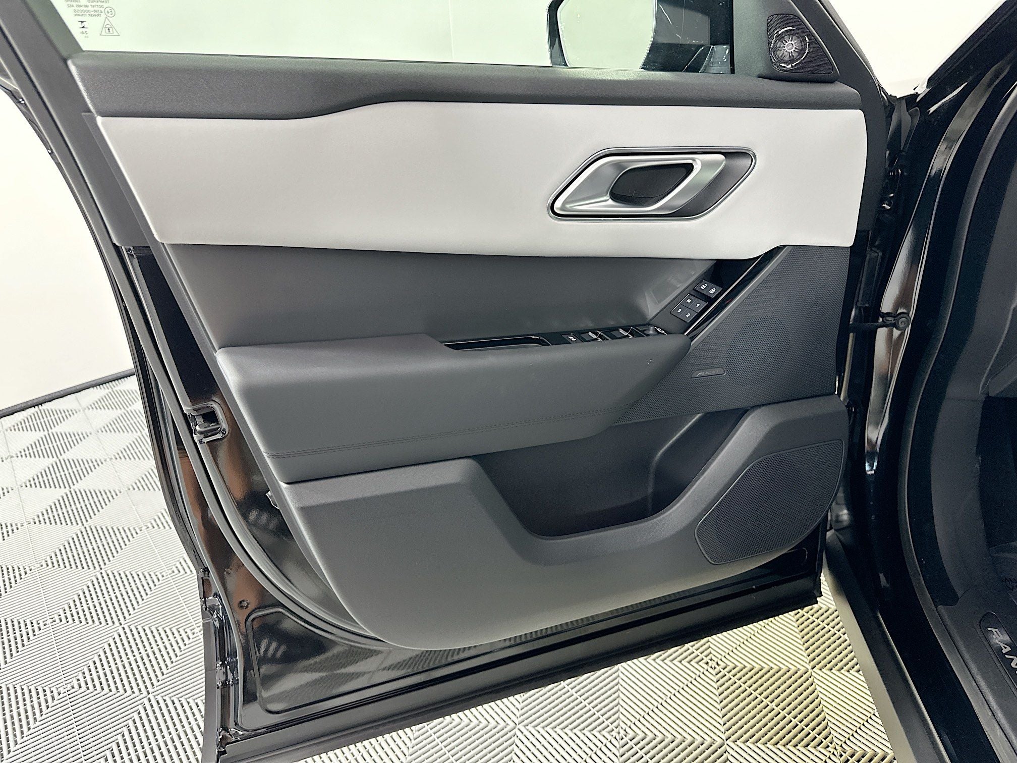 2026 Land Rover Range Rover Velar S