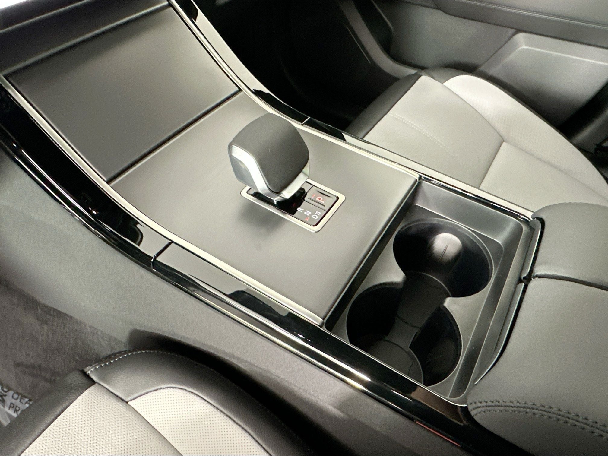 2026 Land Rover Range Rover Velar S