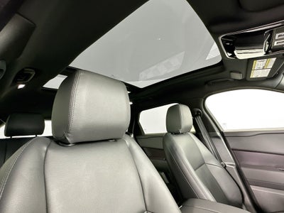 2026 Land Rover Range Rover Velar Dynamic SE