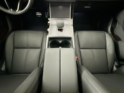 2026 Land Rover Range Rover Velar Dynamic SE