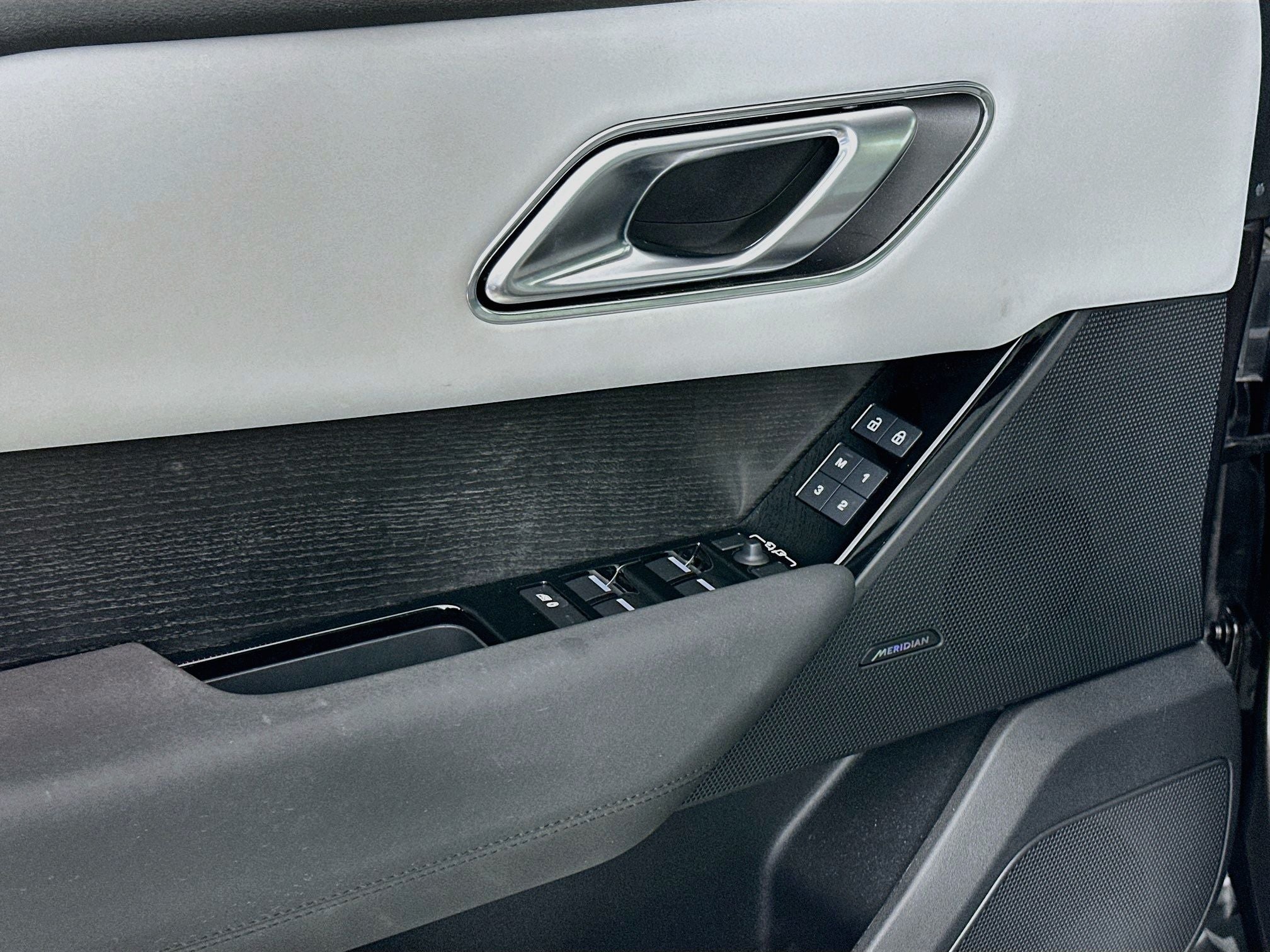 2024 Land Rover Range Rover Velar Dynamic SE