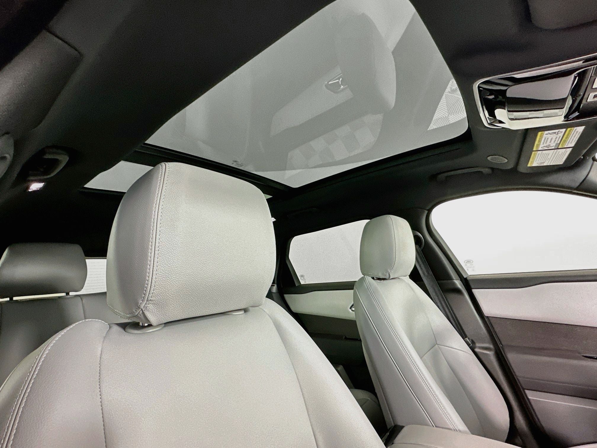 2024 Land Rover Range Rover Velar Dynamic SE