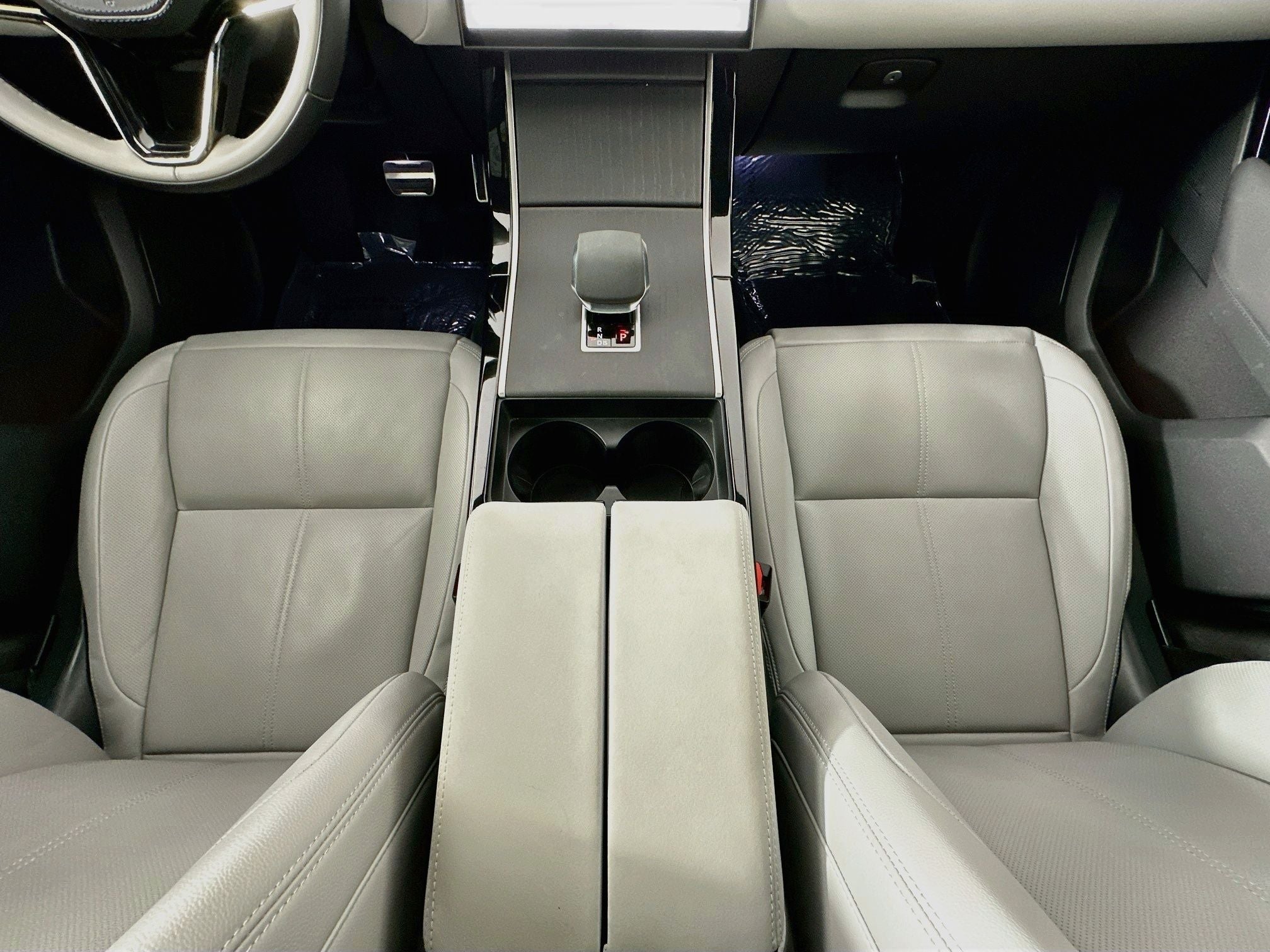 2024 Land Rover Range Rover Velar Dynamic SE