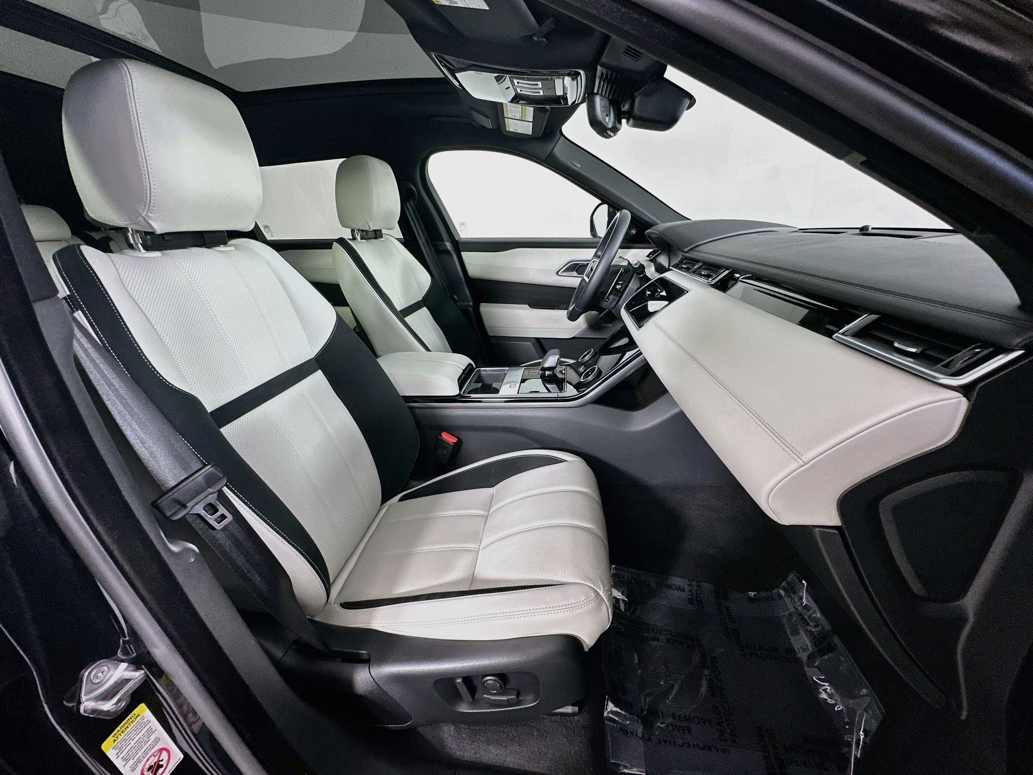 2023 Land Rover Range Rover Velar HST