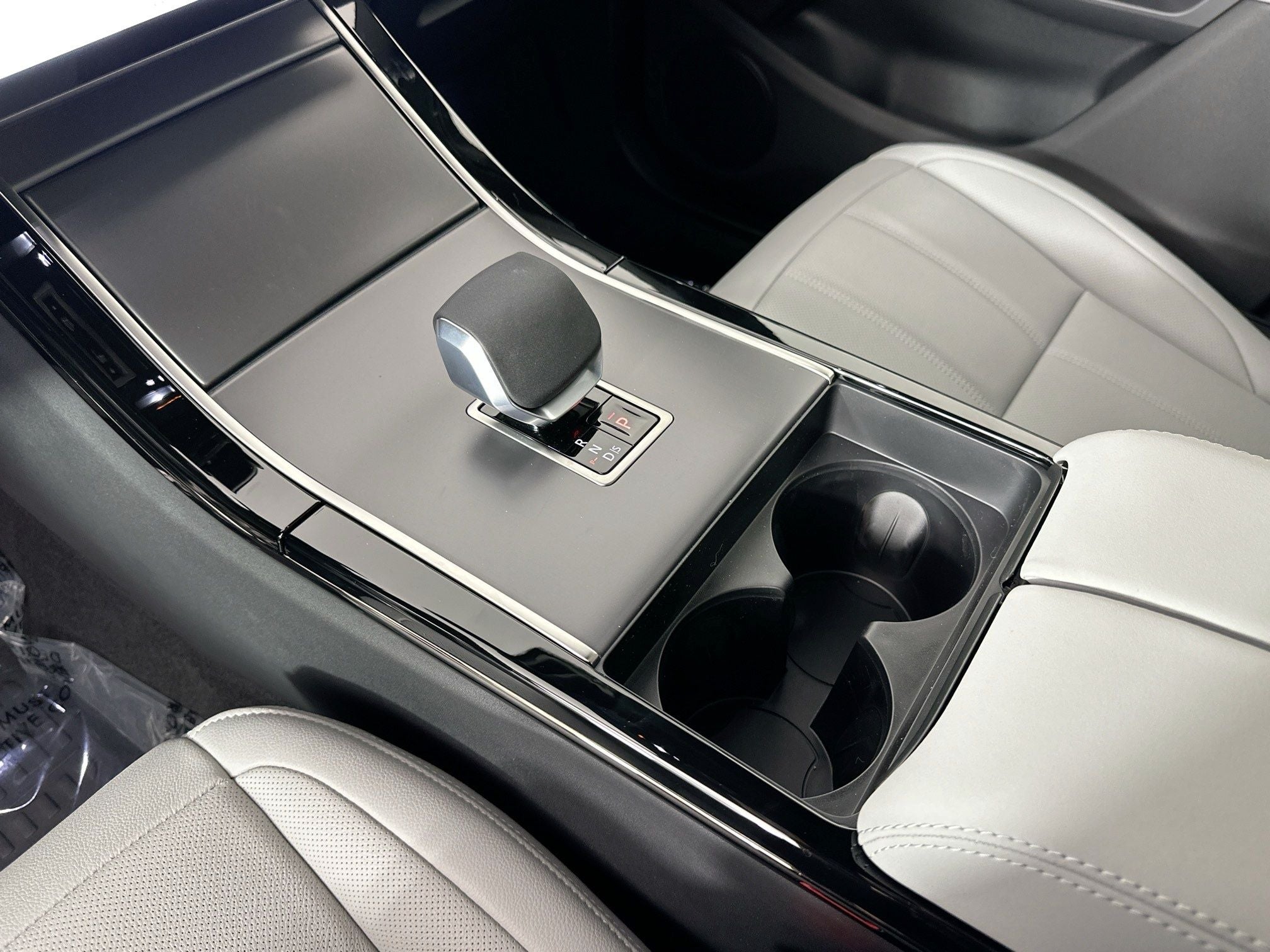 2026 Land Rover Range Rover Evoque S