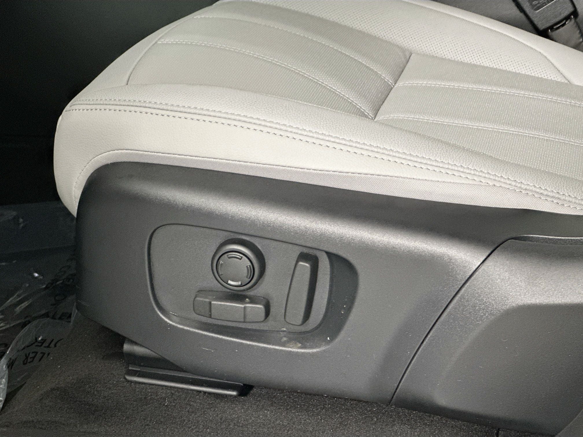 2026 Land Rover Range Rover Evoque S