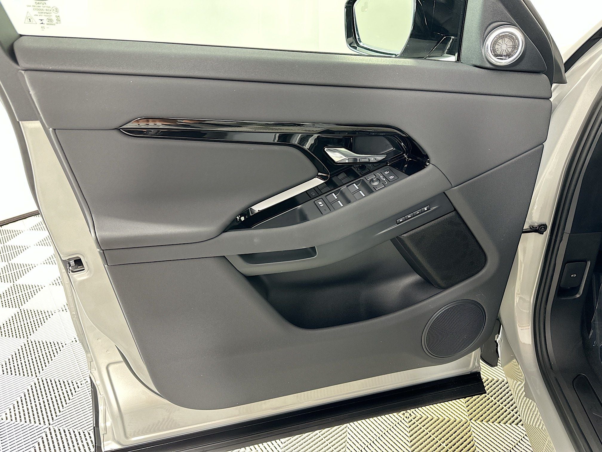 2026 Land Rover Range Rover Evoque S