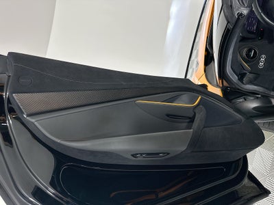 2022 McLaren 720S Performance