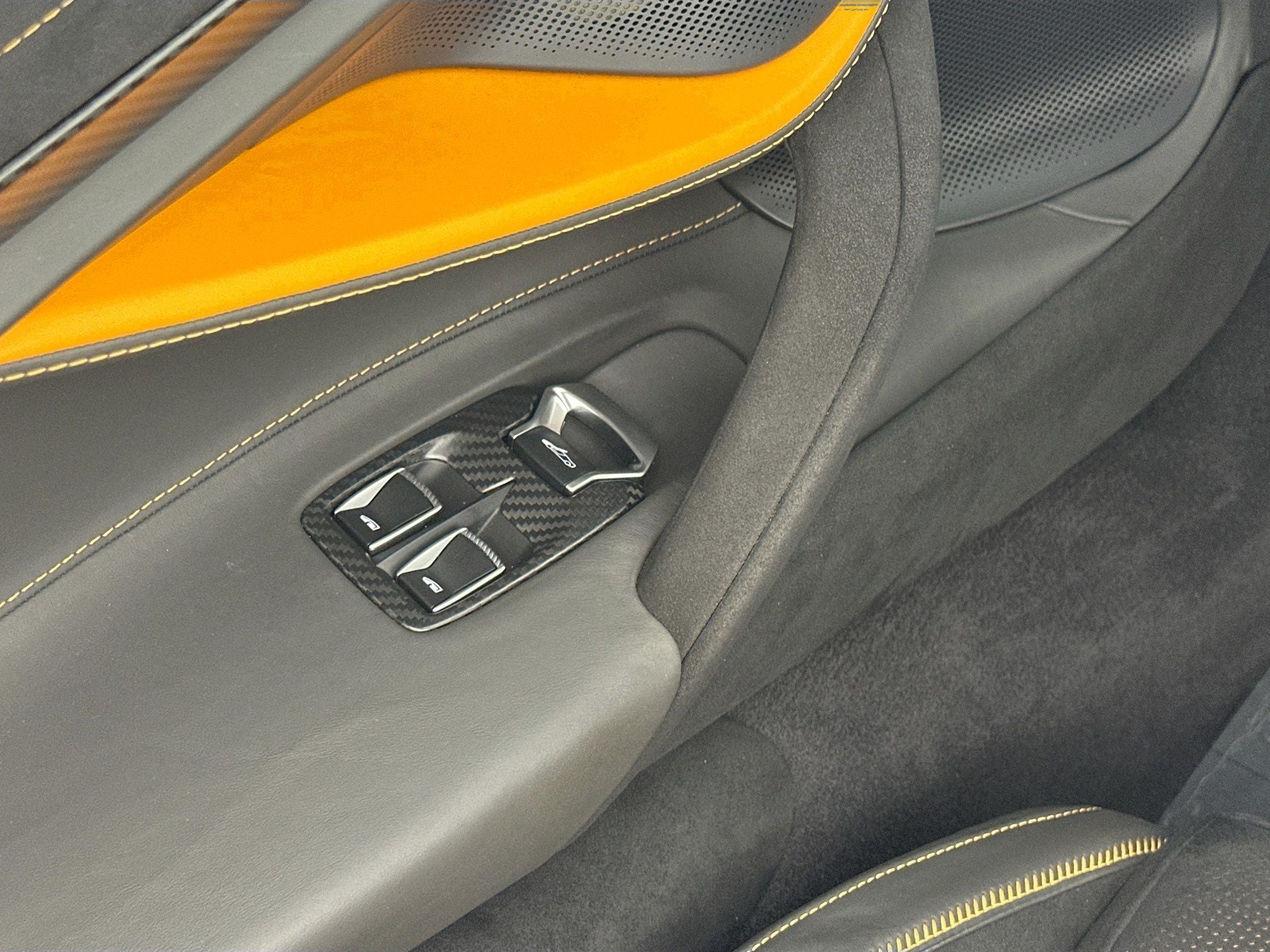 2022 McLaren 720S Performance