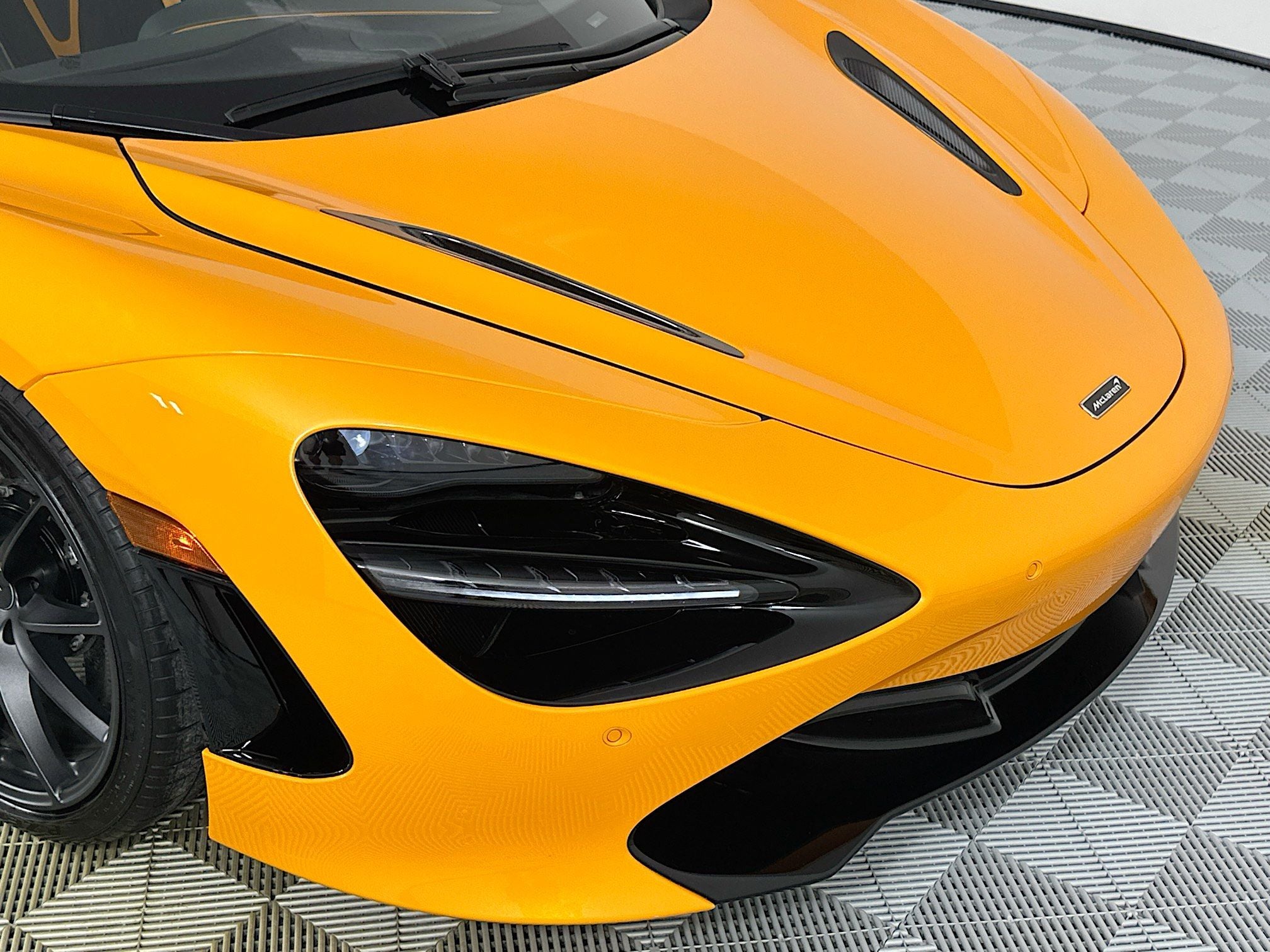 2022 McLaren 720S Performance