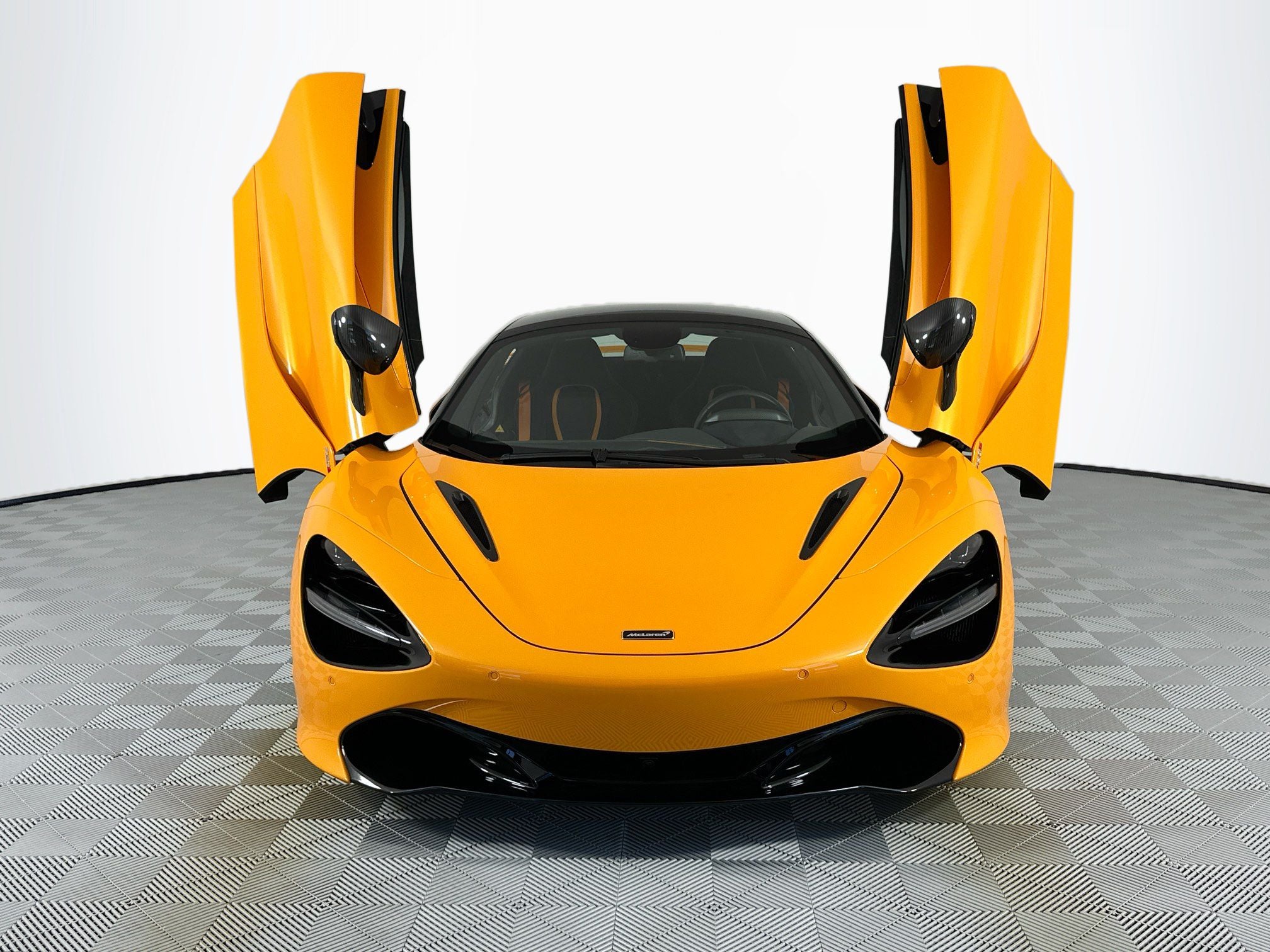 2022 McLaren 720S Performance