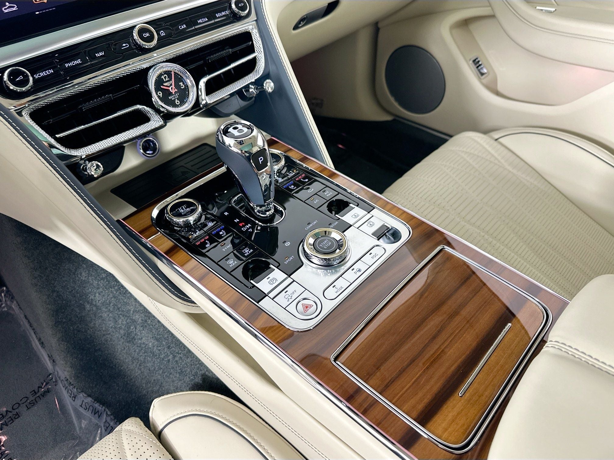 2022 Bentley Flying Spur Hybrid Base