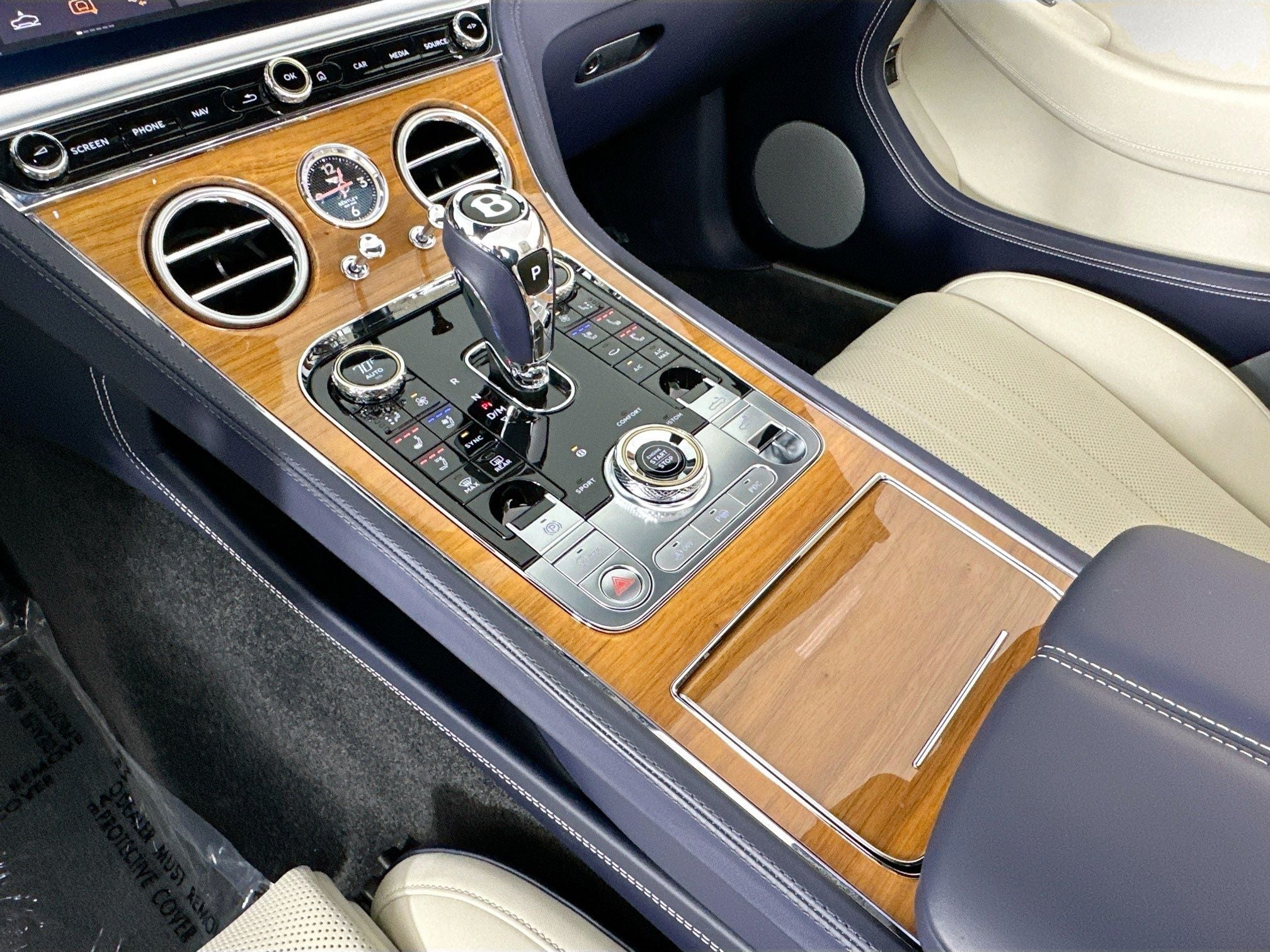 2023 Bentley Continental GTC V8