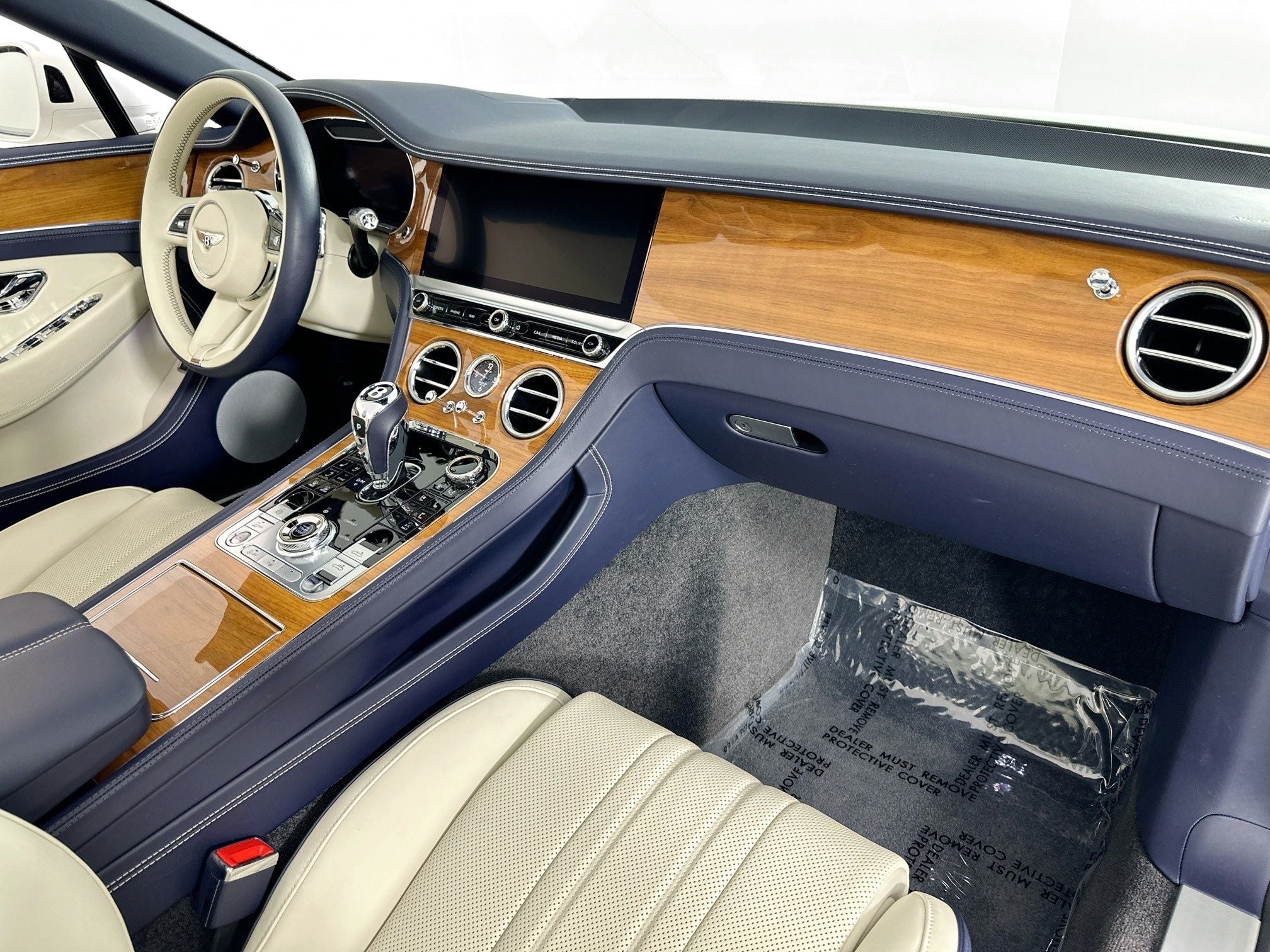 2023 Bentley Continental GTC V8