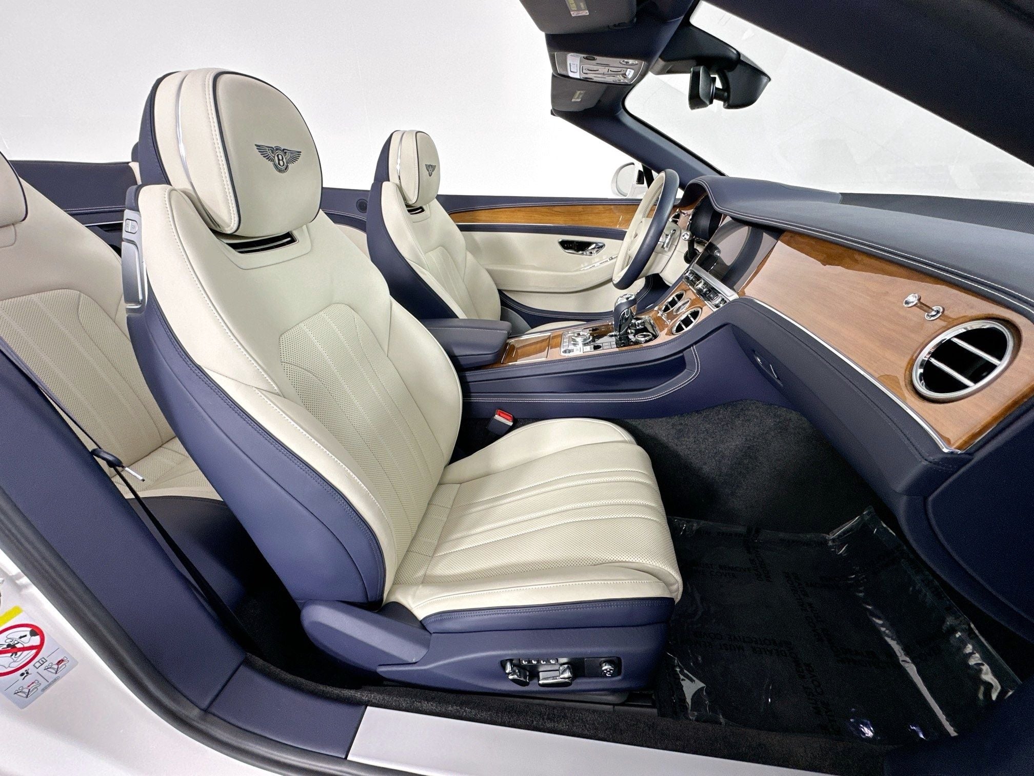 2023 Bentley Continental GTC V8