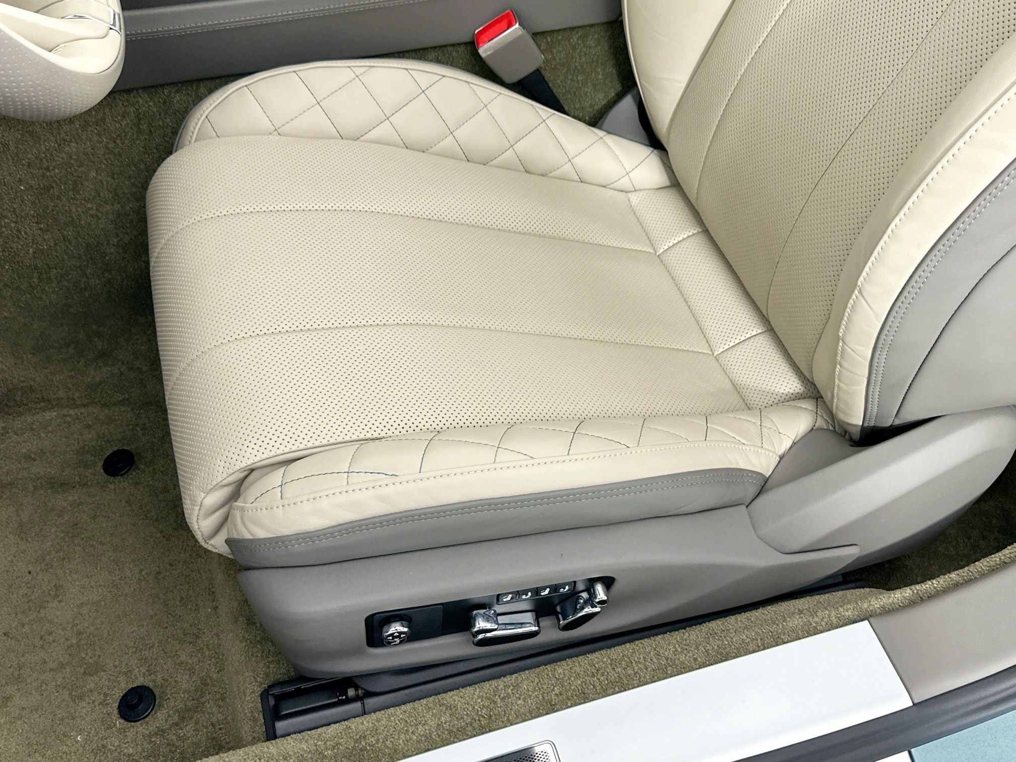 2021 Bentley Continental GTC Mulliner V8