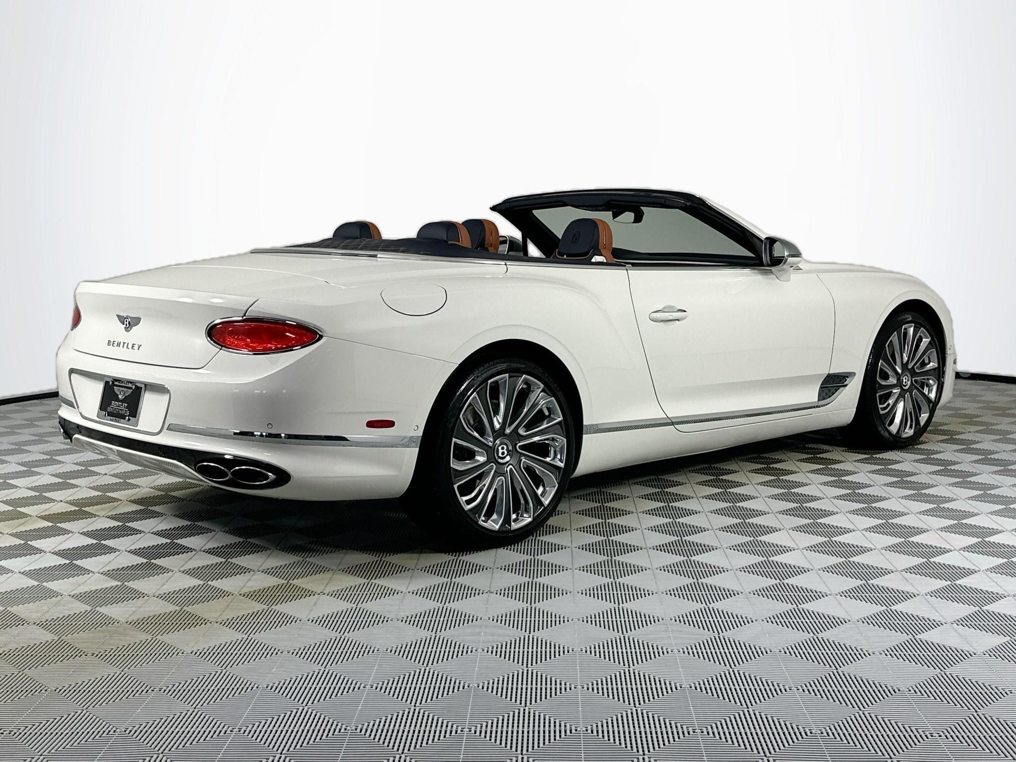 2023 Bentley Continental GTC Mulliner V8