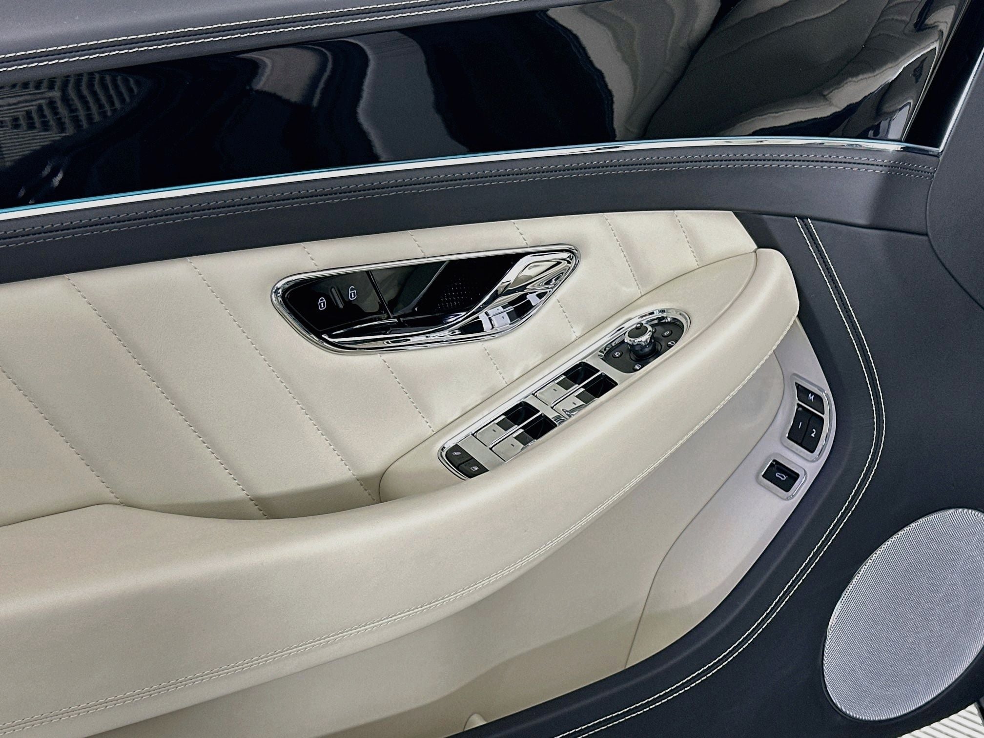 2024 Bentley Continental GTC V8 Edition 8