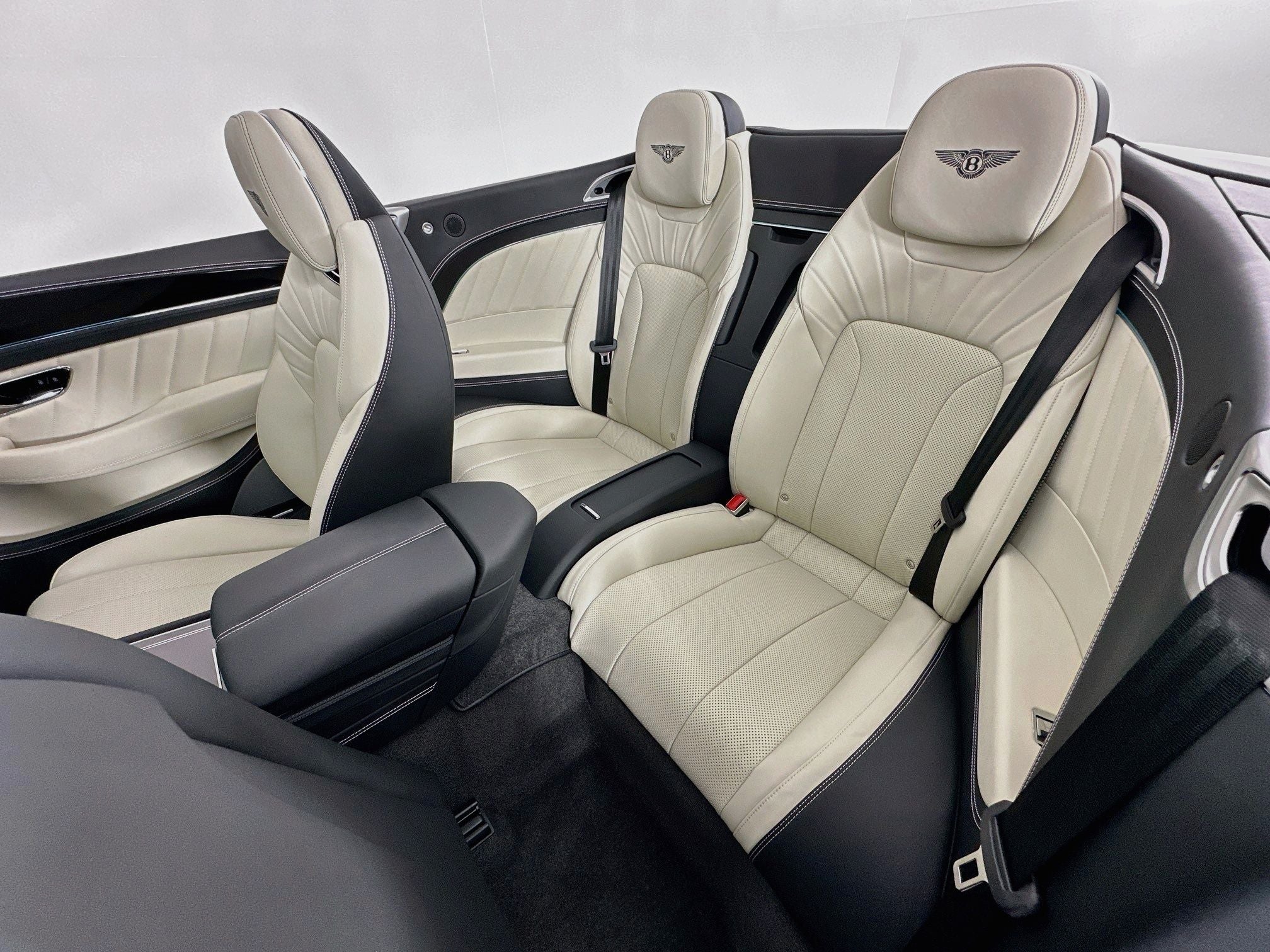 2024 Bentley Continental GTC V8 Edition 8