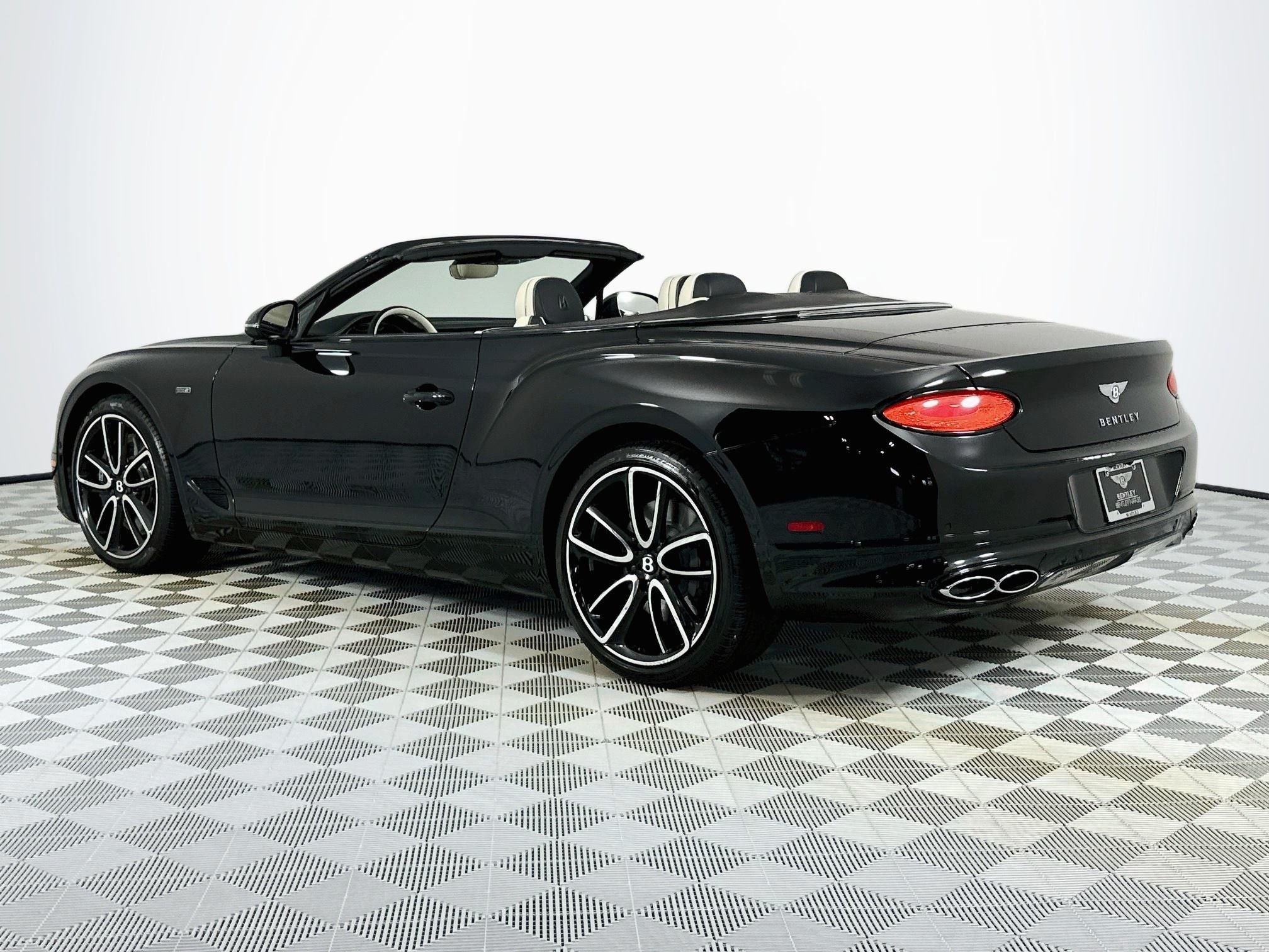 2024 Bentley Continental GTC V8 Edition 8