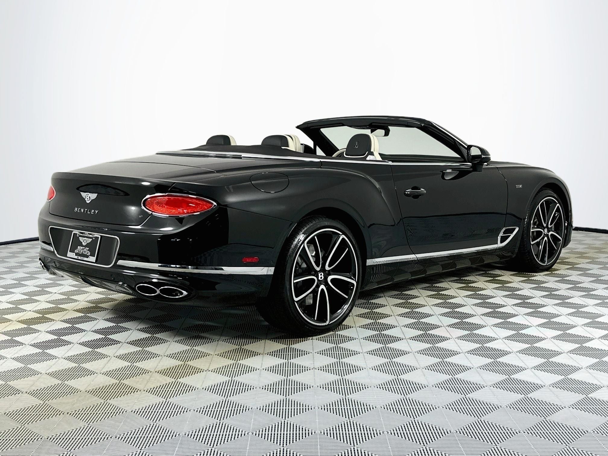 2024 Bentley Continental GTC V8 Edition 8