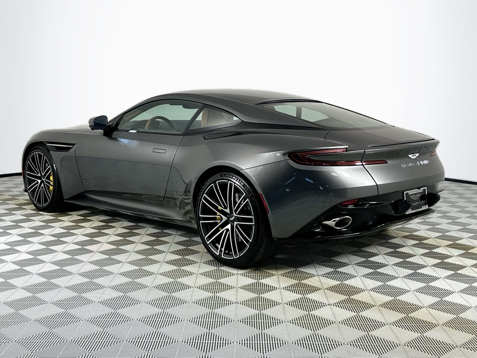 2024 Aston Martin DB12 Base
