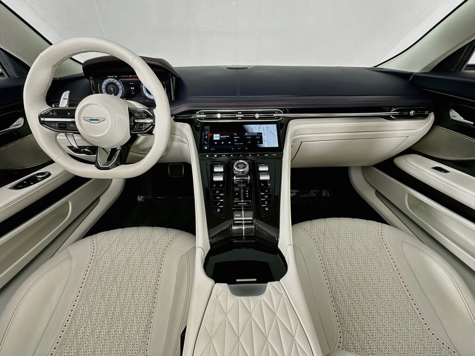 2024 Aston Martin DB12 Volante