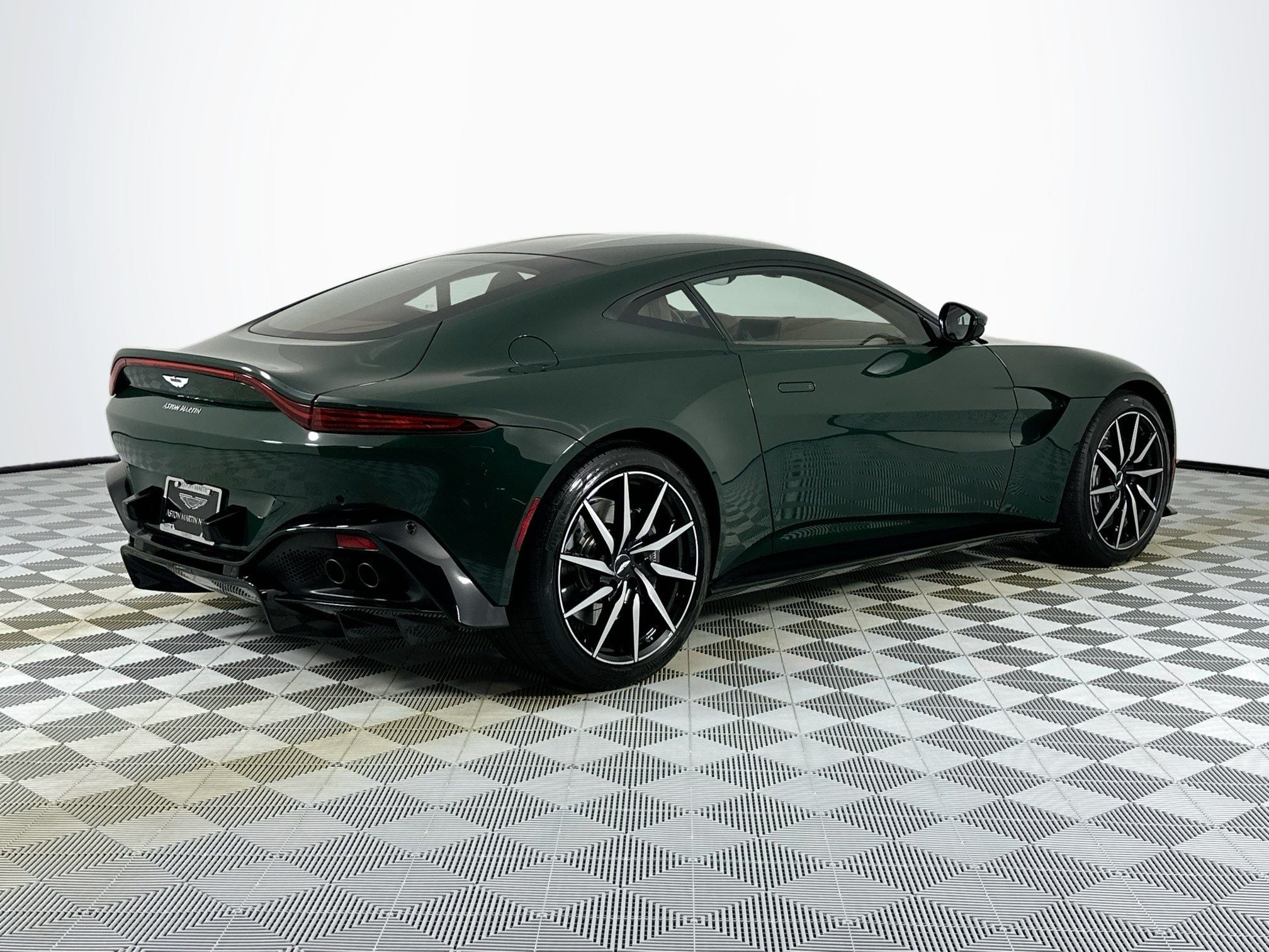2020 Aston Martin Vantage Base