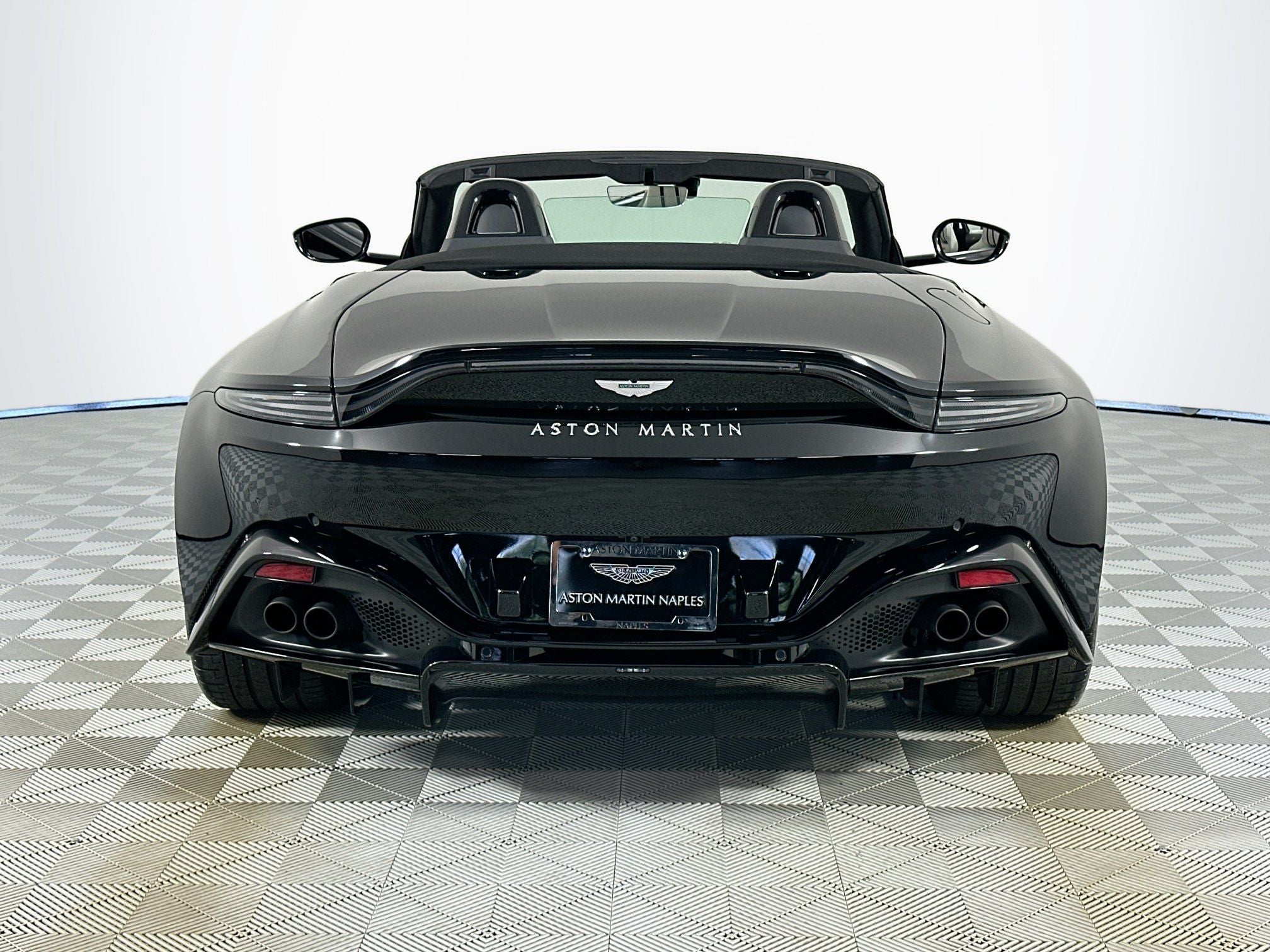 2023 Aston Martin Vantage Roadster