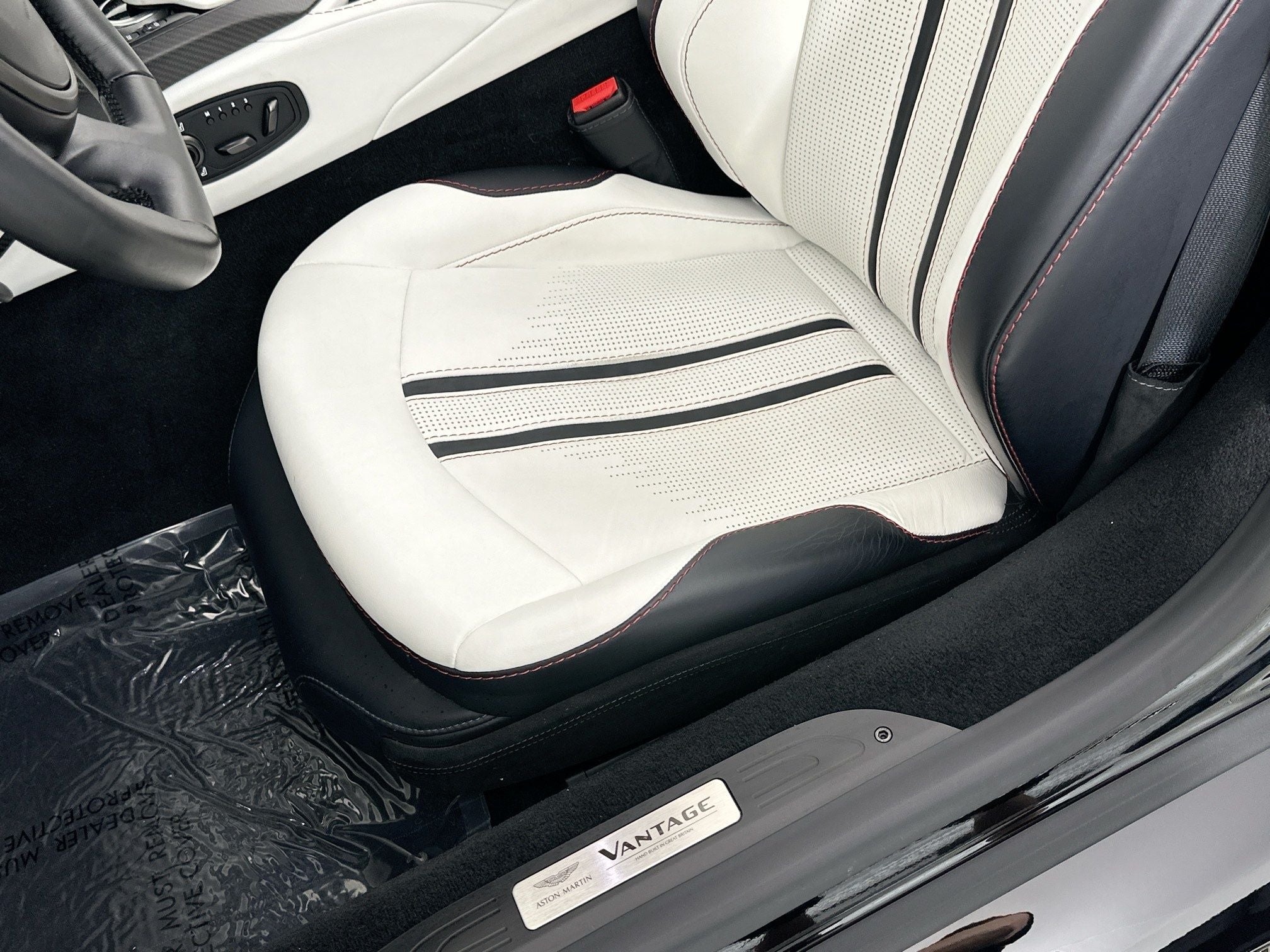 2023 Aston Martin Vantage Roadster