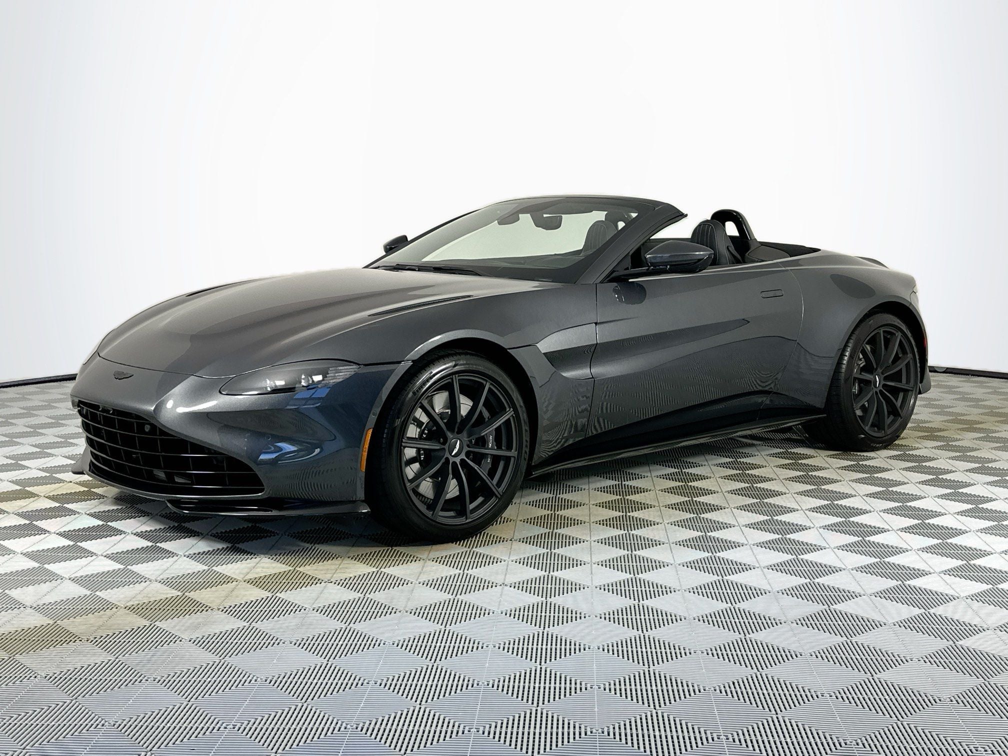 2021 Aston Martin Vantage Roadster