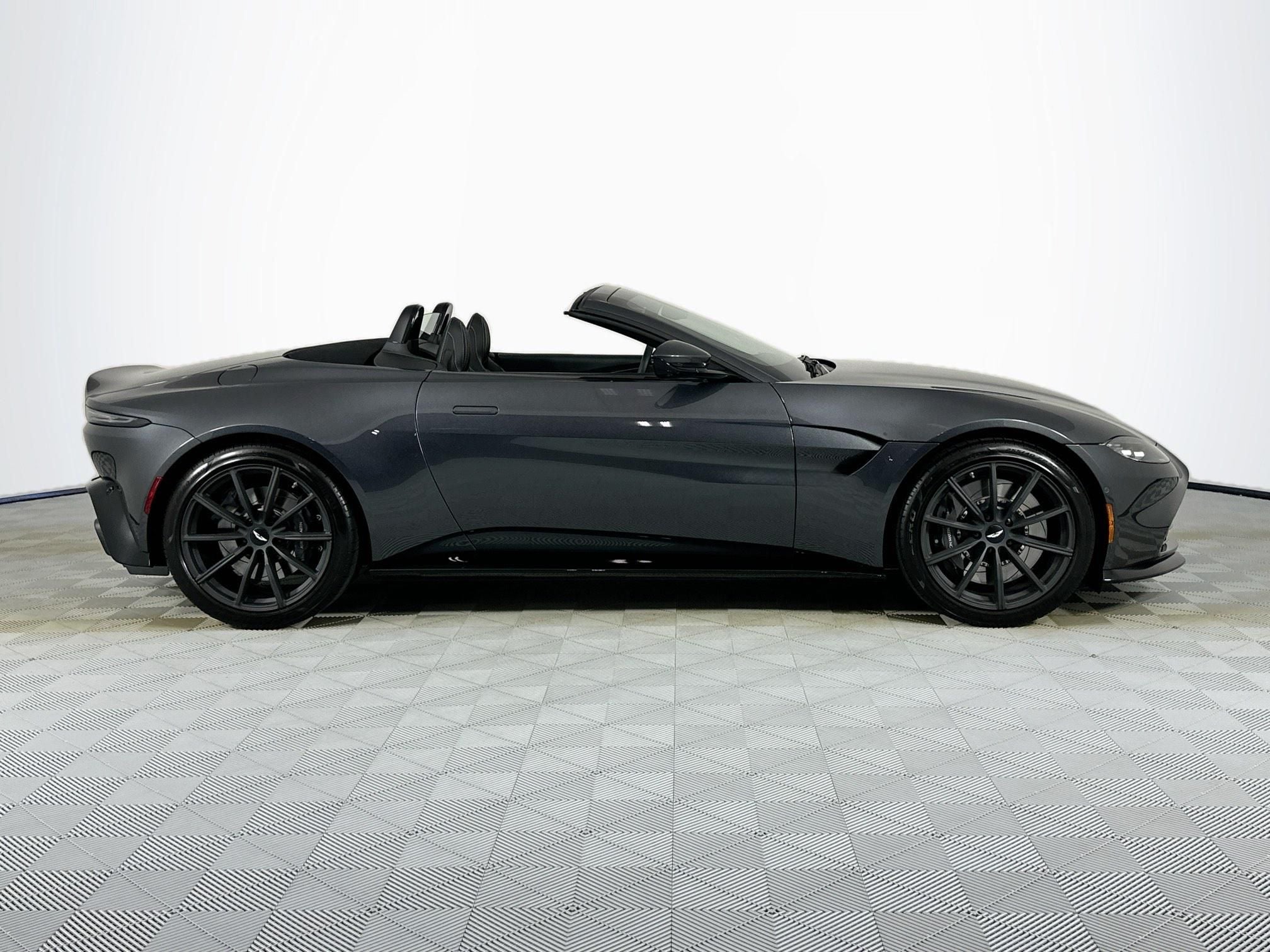 2021 Aston Martin Vantage Roadster
