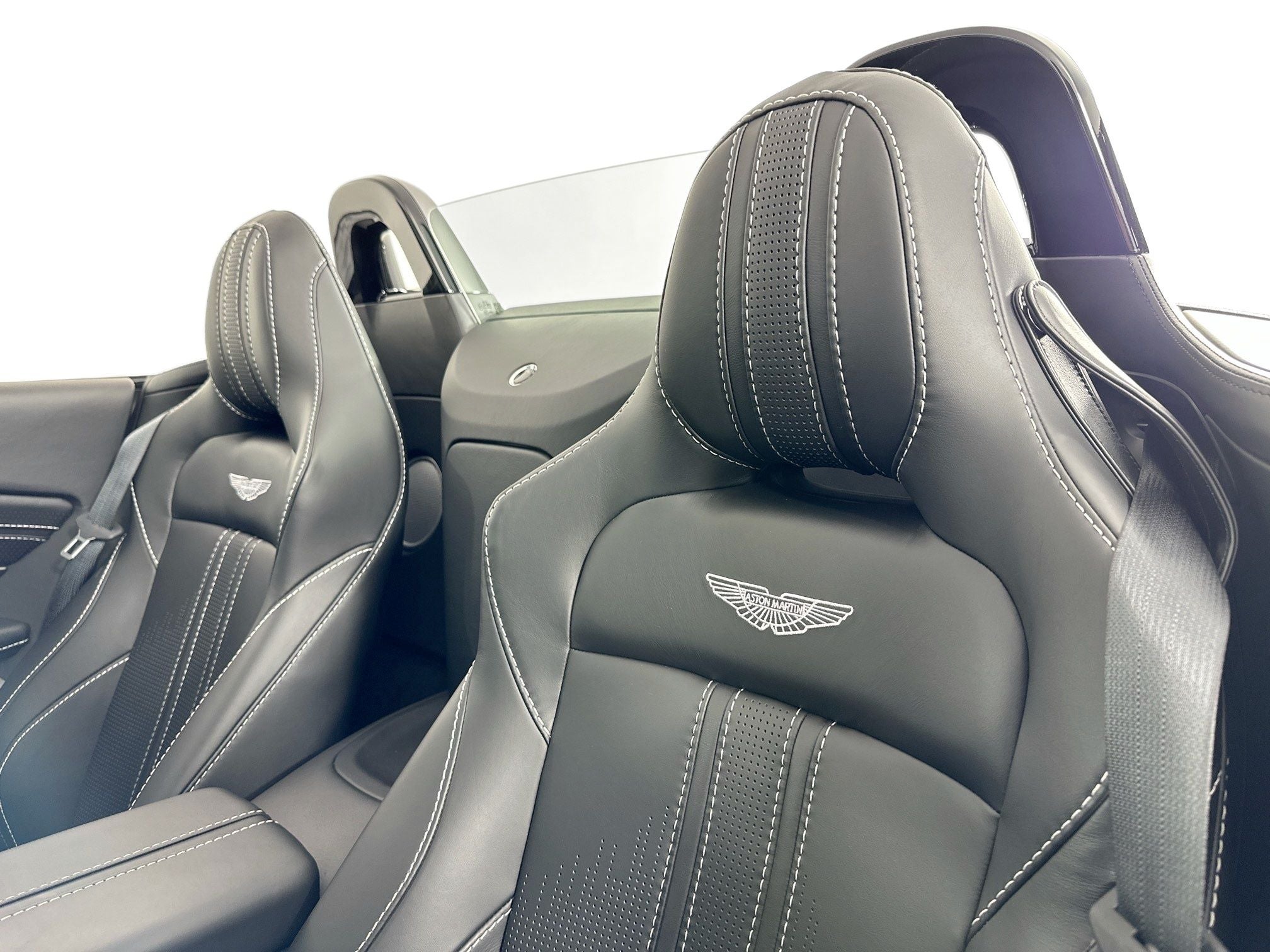 2021 Aston Martin Vantage Roadster