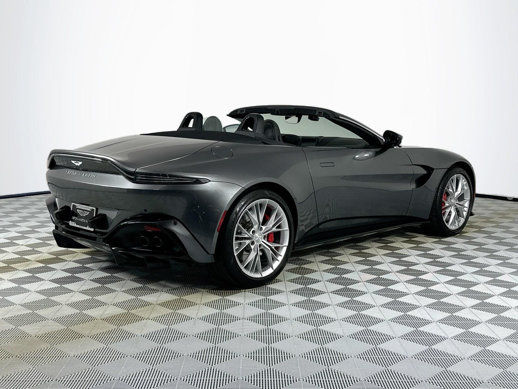 2022 Aston Martin Vantage Roadster
