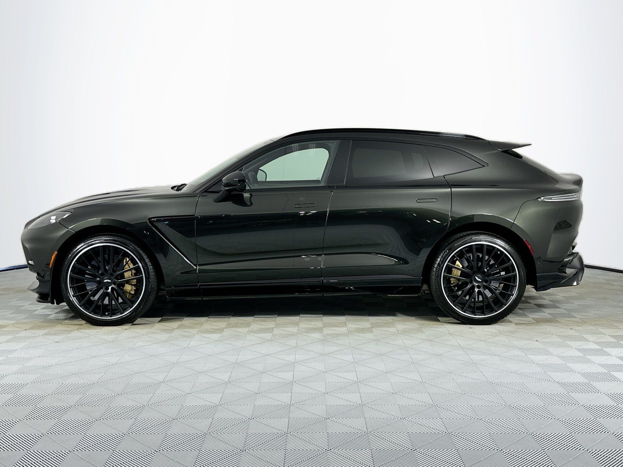 2024 Aston Martin DBX 707