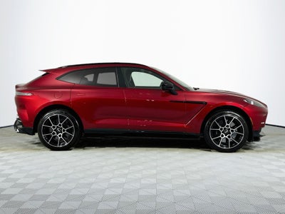 2023 Aston Martin DBX 707